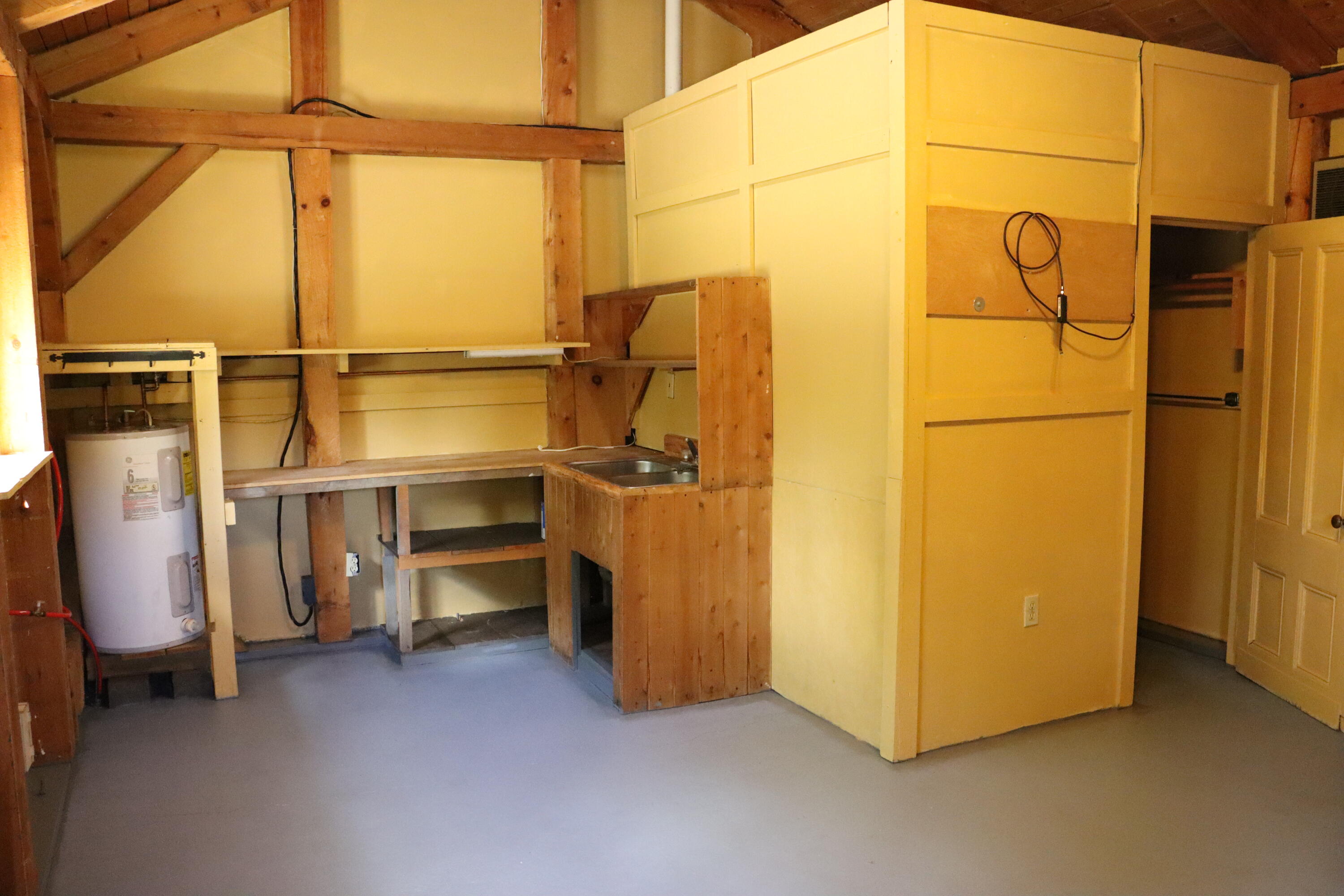 385 Water Street Property Photo 29