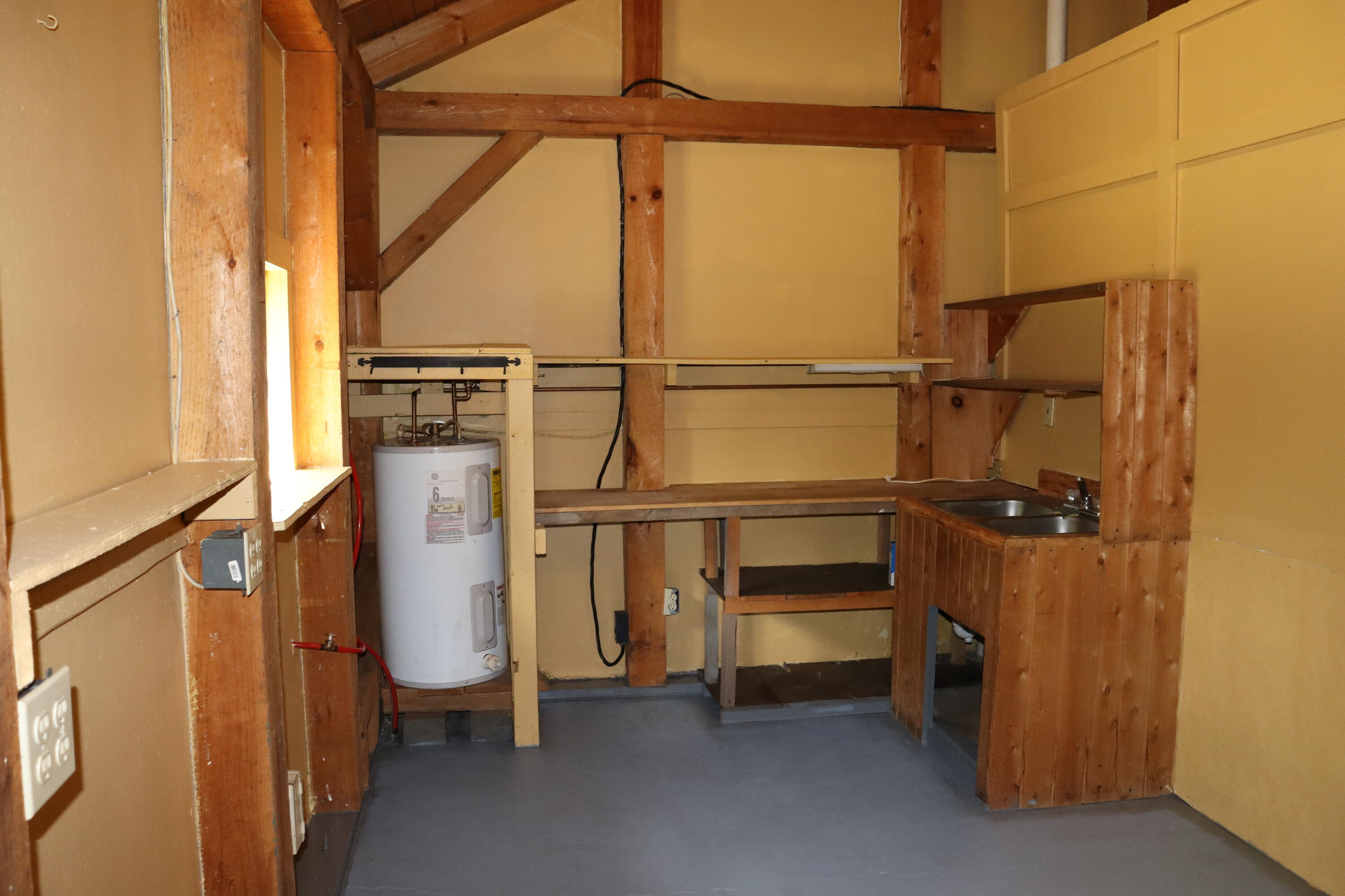 385 Water Street Property Photo 31