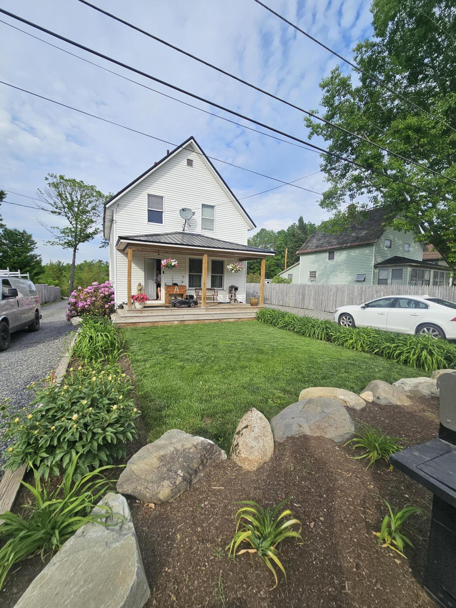 52 1st Street Property Photo 1