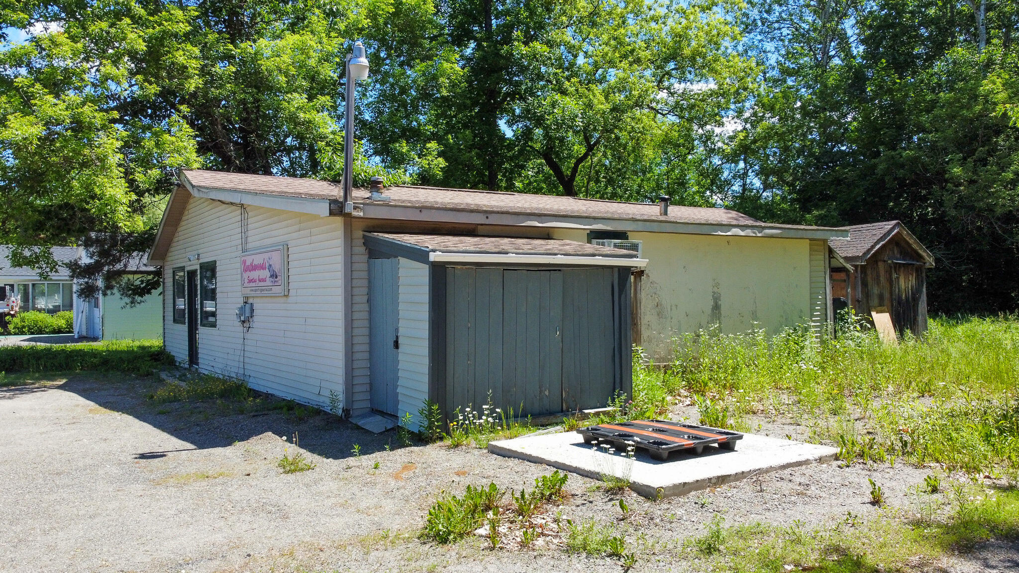 57 Old County Road N Property Photo 2