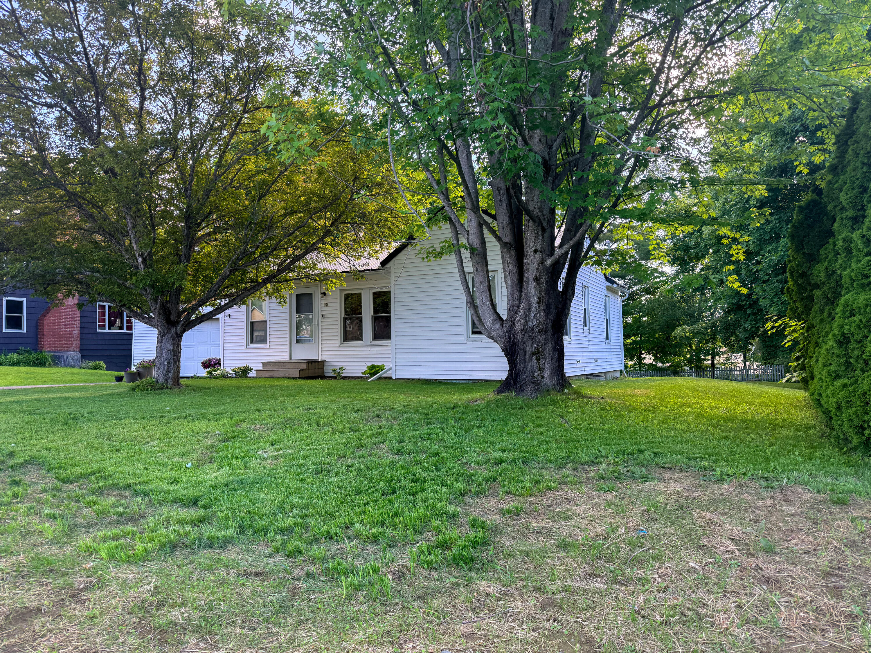 12 Winchester Street Property Photo 8