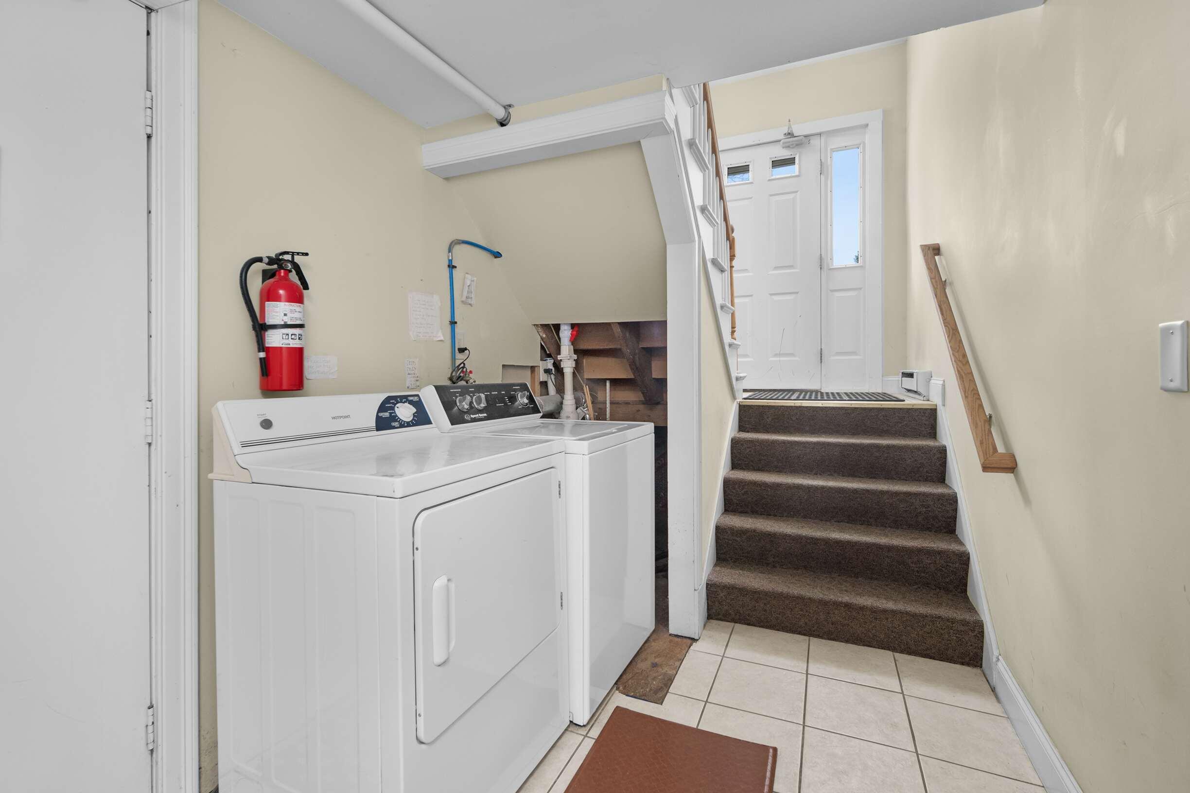 11 Carriage Hill Road B Property Photo 9