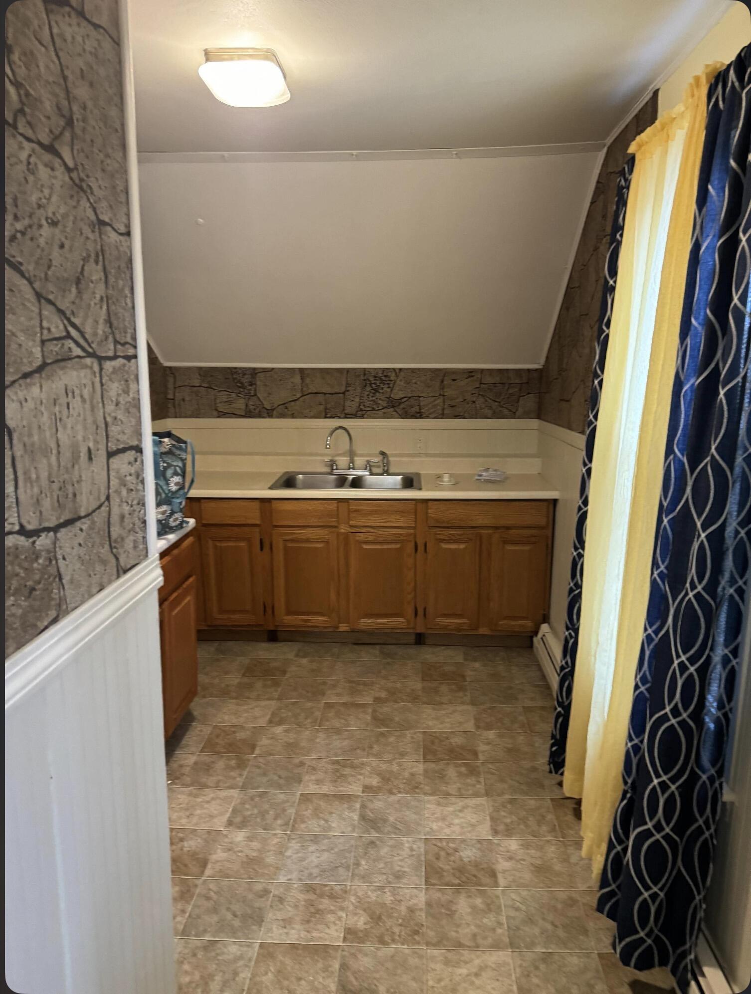 2 Central Avenue Property Photo 23