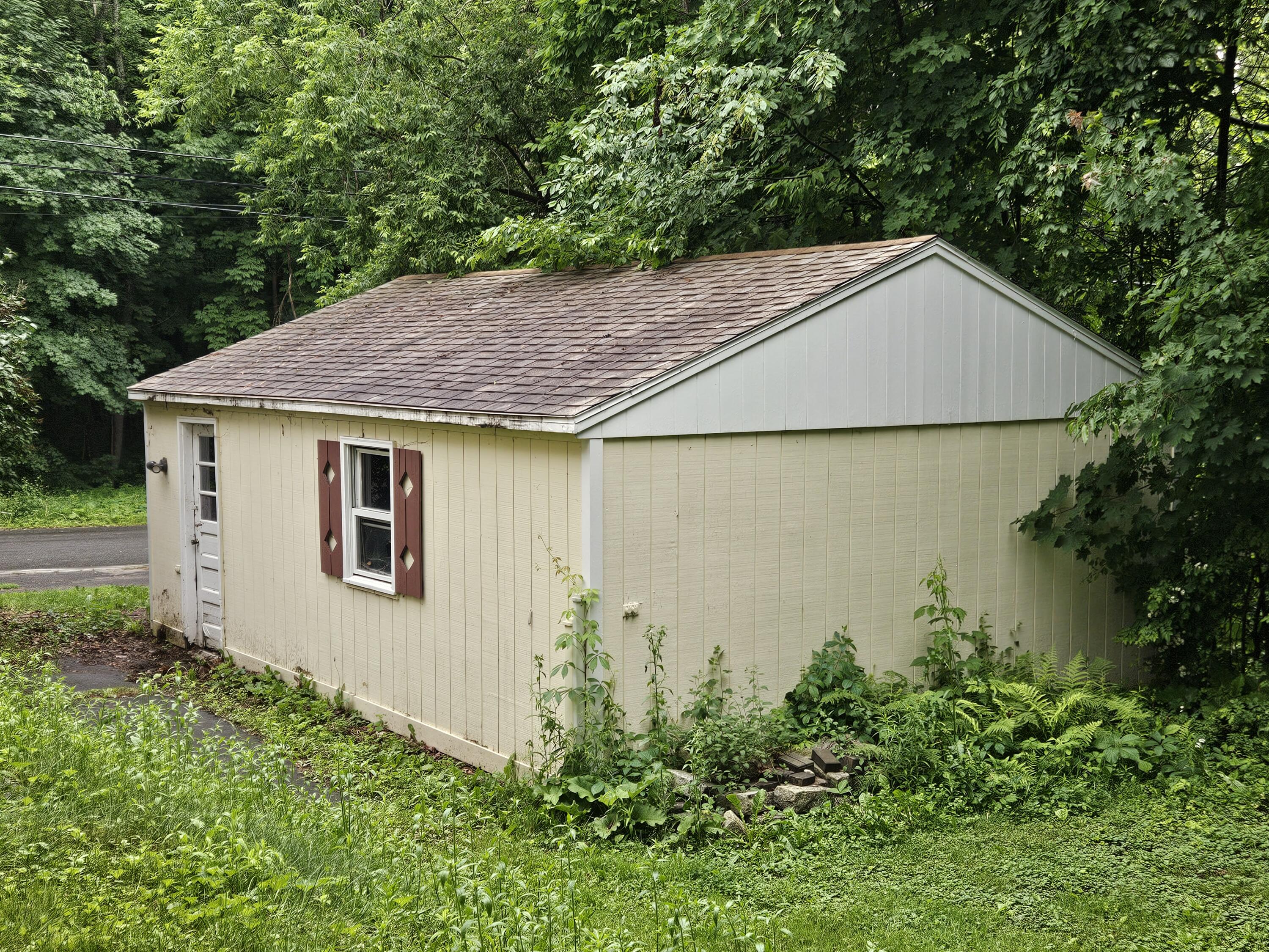 2 Central Avenue Property Photo 35