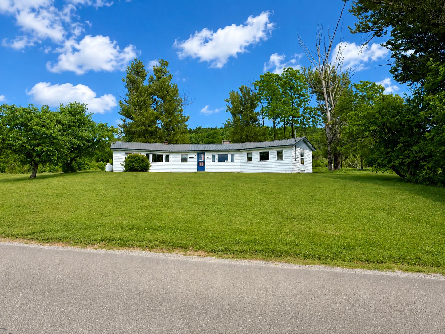 715 Great Pond Road Property Photo 1
