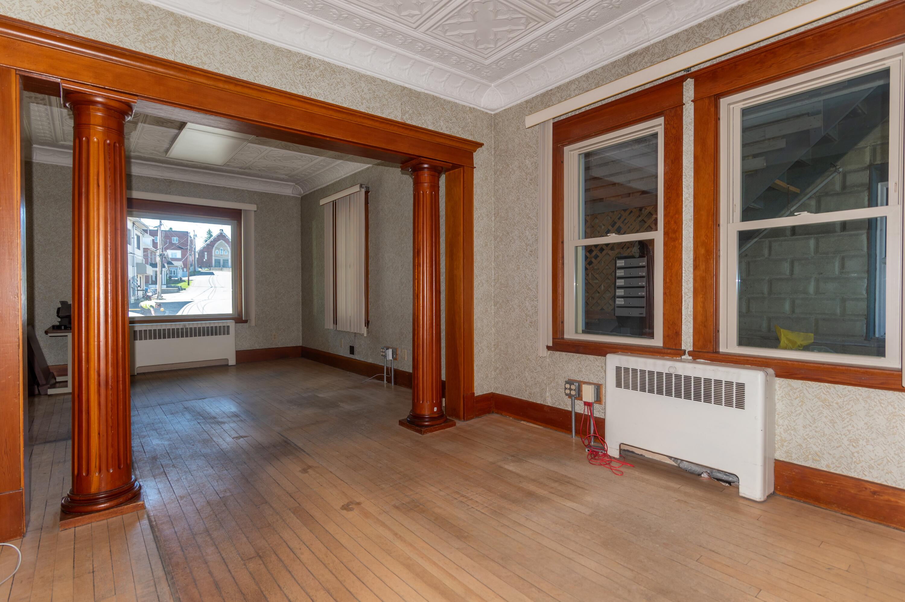 324 Main Street Property Photo 10