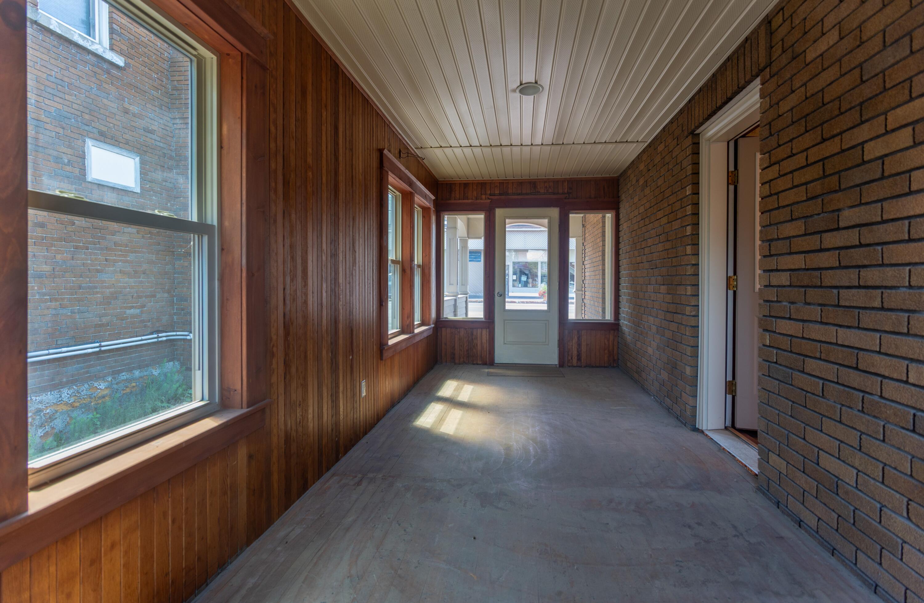 324 Main Street Property Photo 19