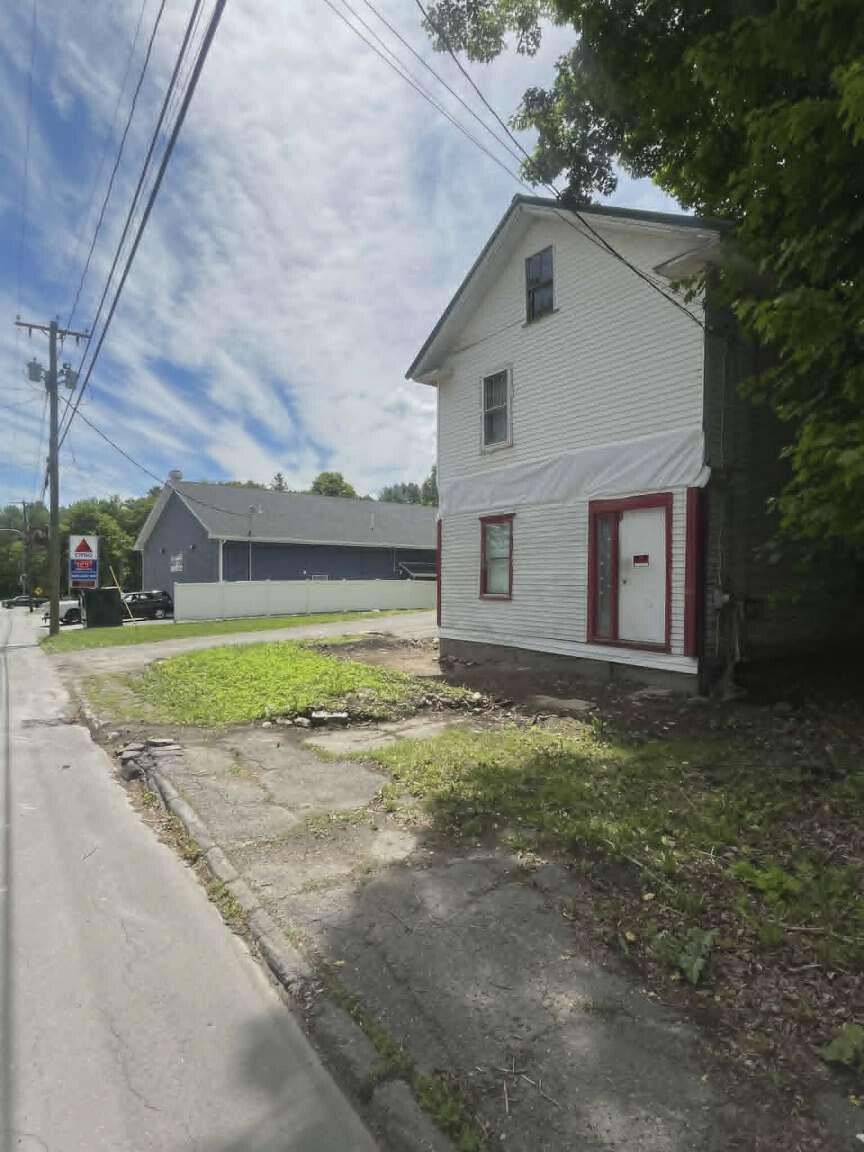 245 E Main Street Property Photo 3