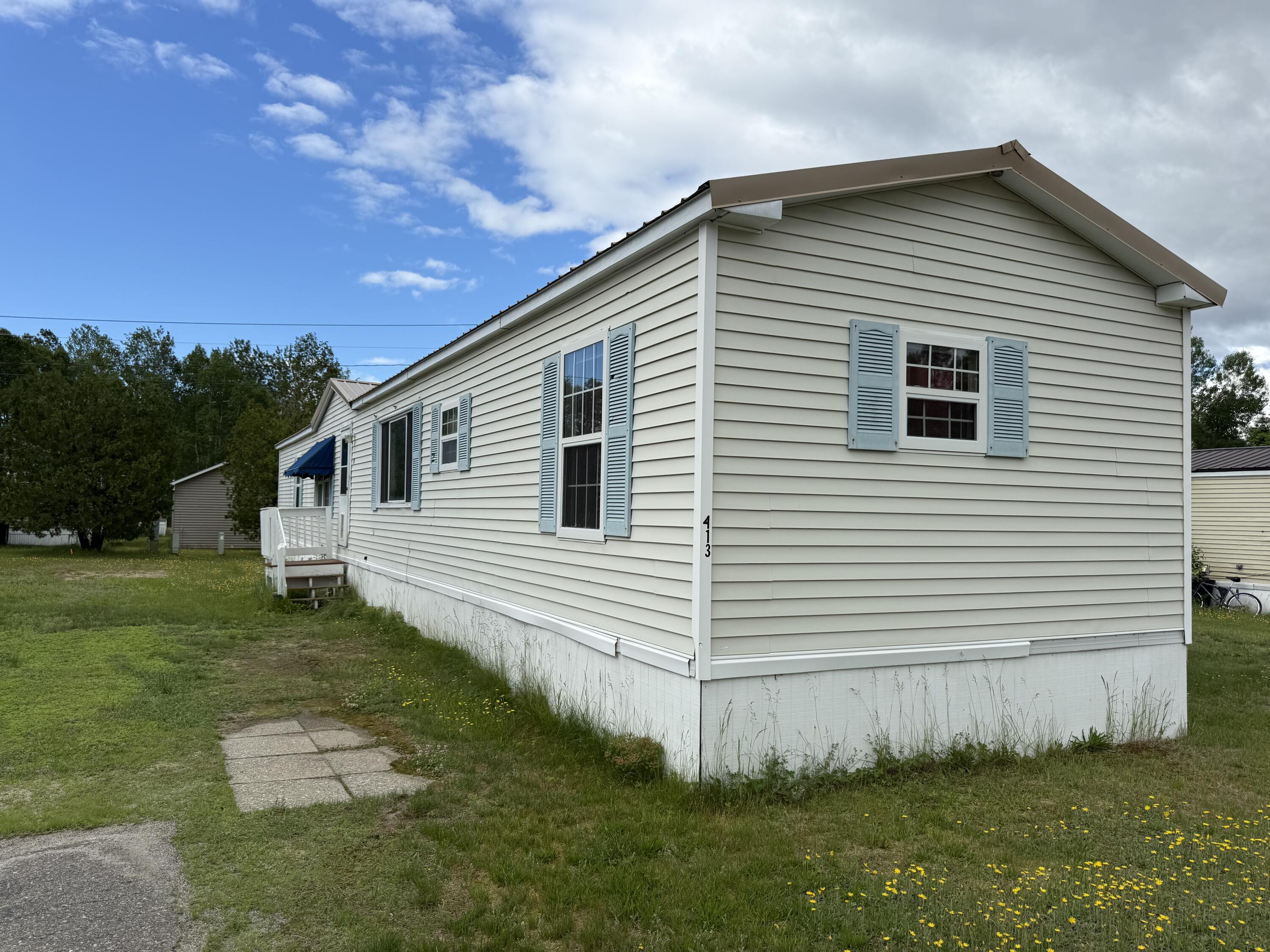 413 Kelley Mobile Homes Park Property Photo 1
