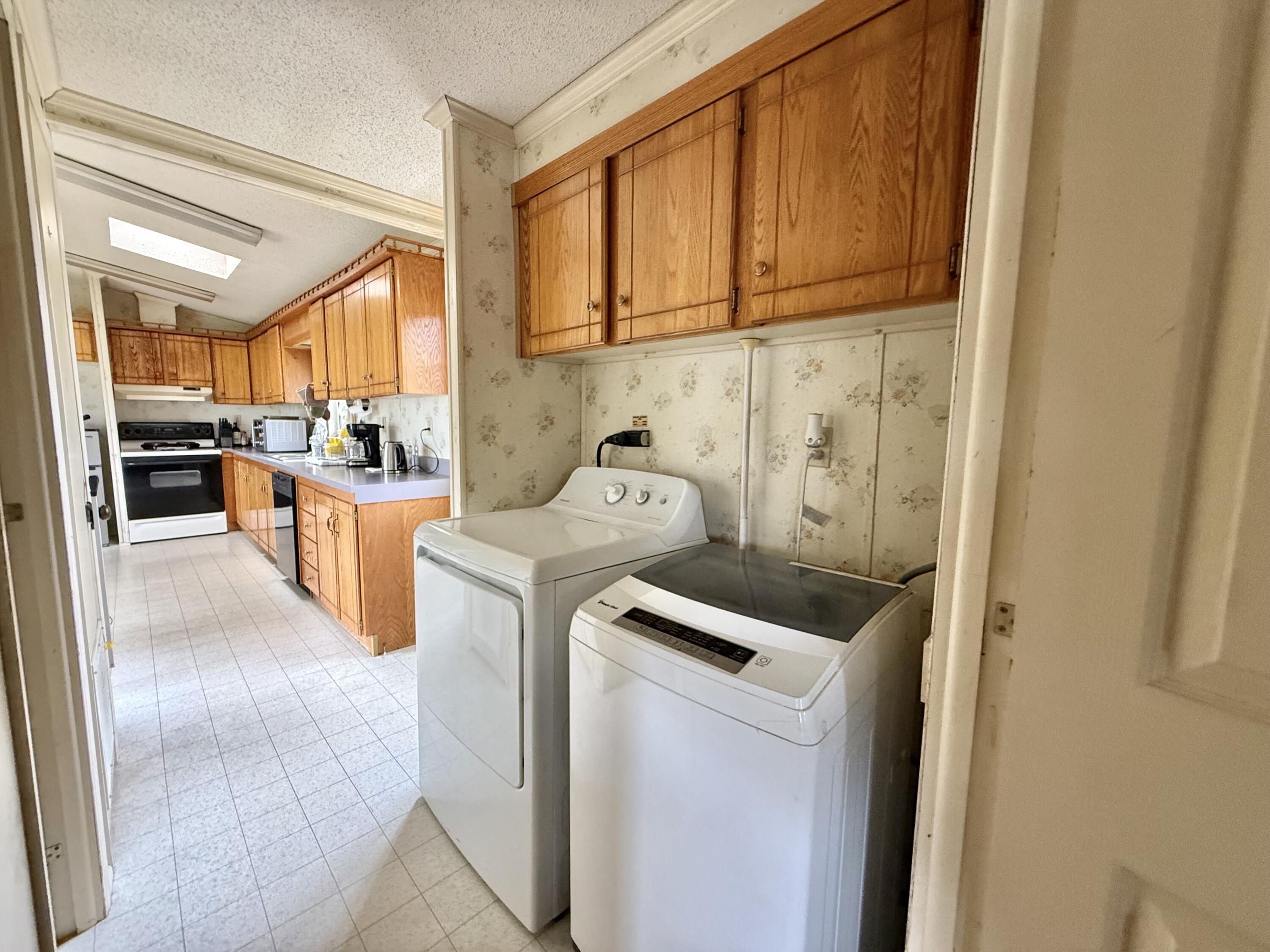 413 Kelley Mobile Homes Park Property Photo 8