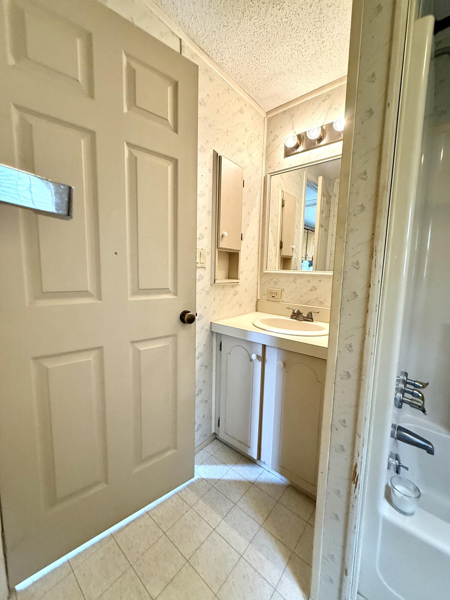 413 Kelley Mobile Homes Park Property Photo 13