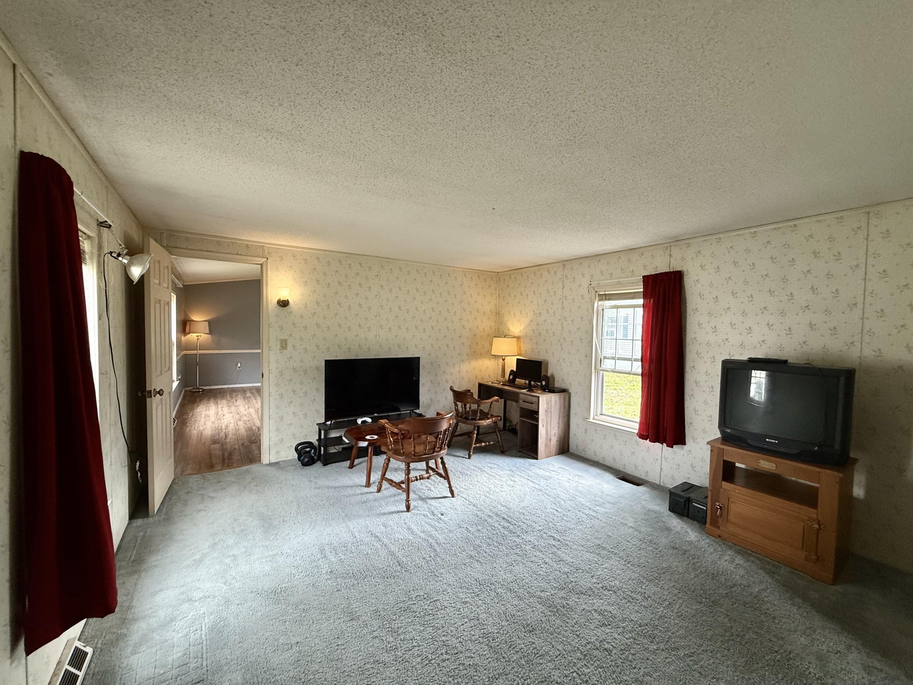 413 Kelley Mobile Homes Park Property Photo 17