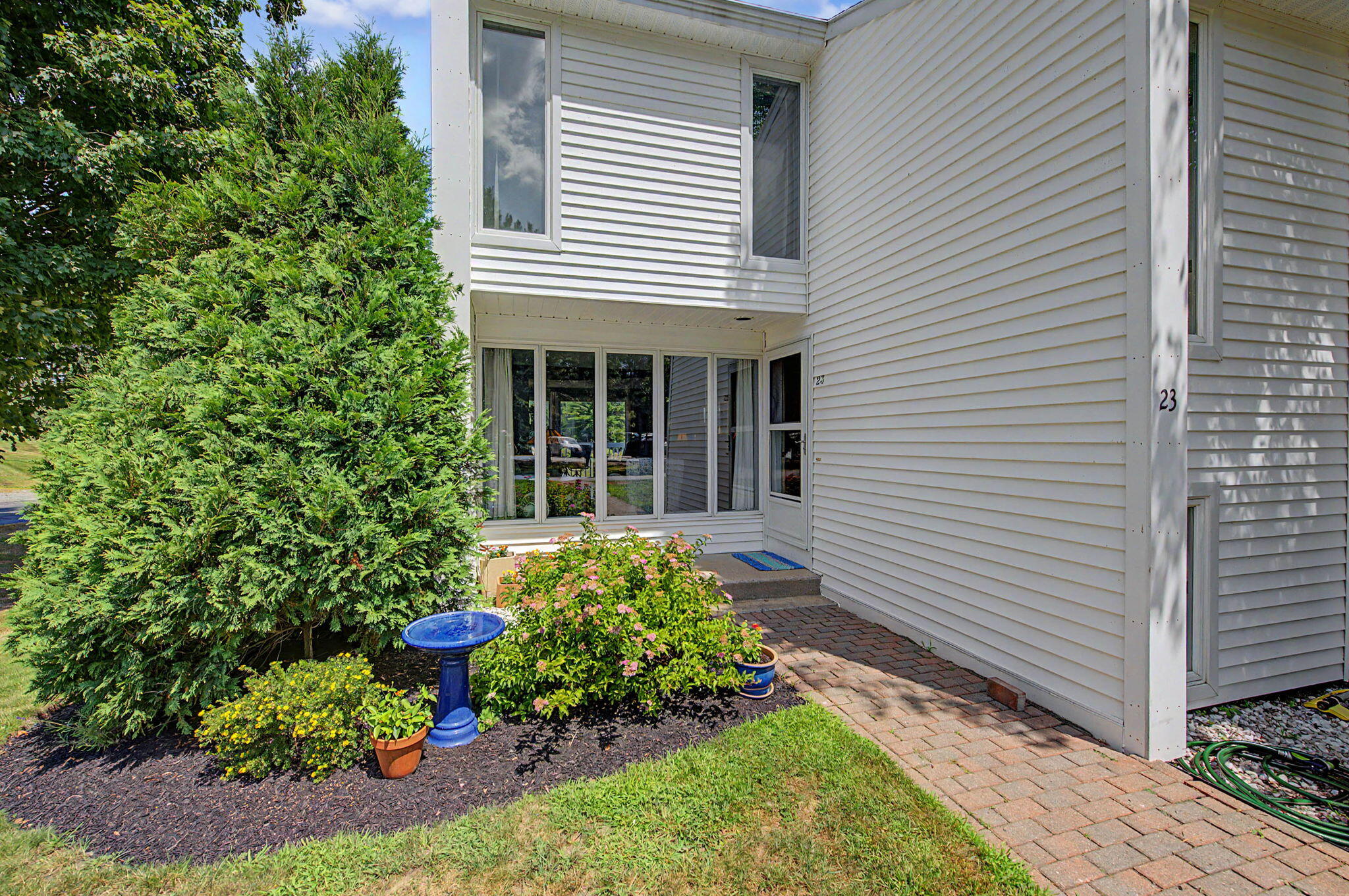 23 Clifford Road 17 Property Photo 46