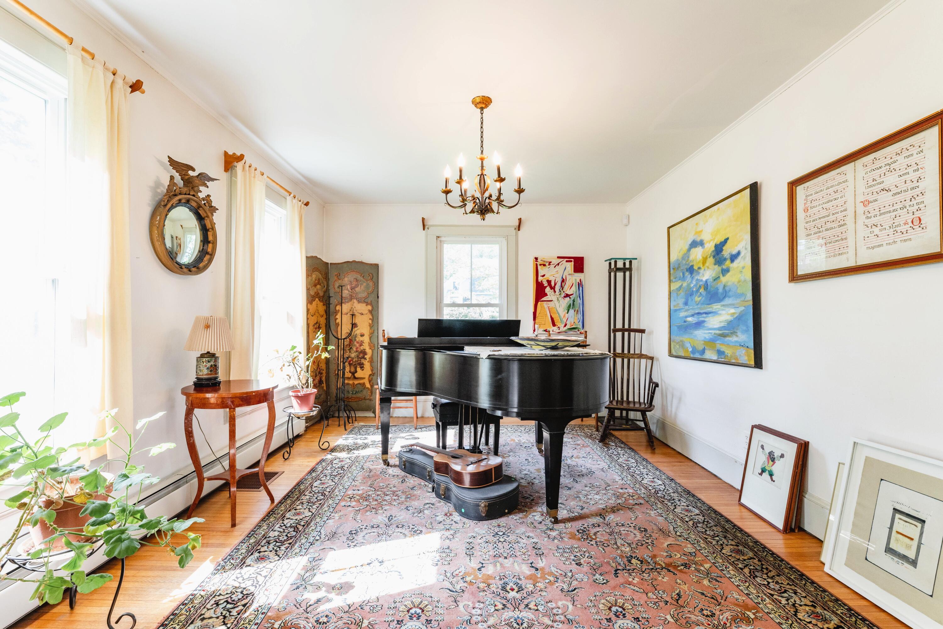 29 Spruce Street Property Photo 4