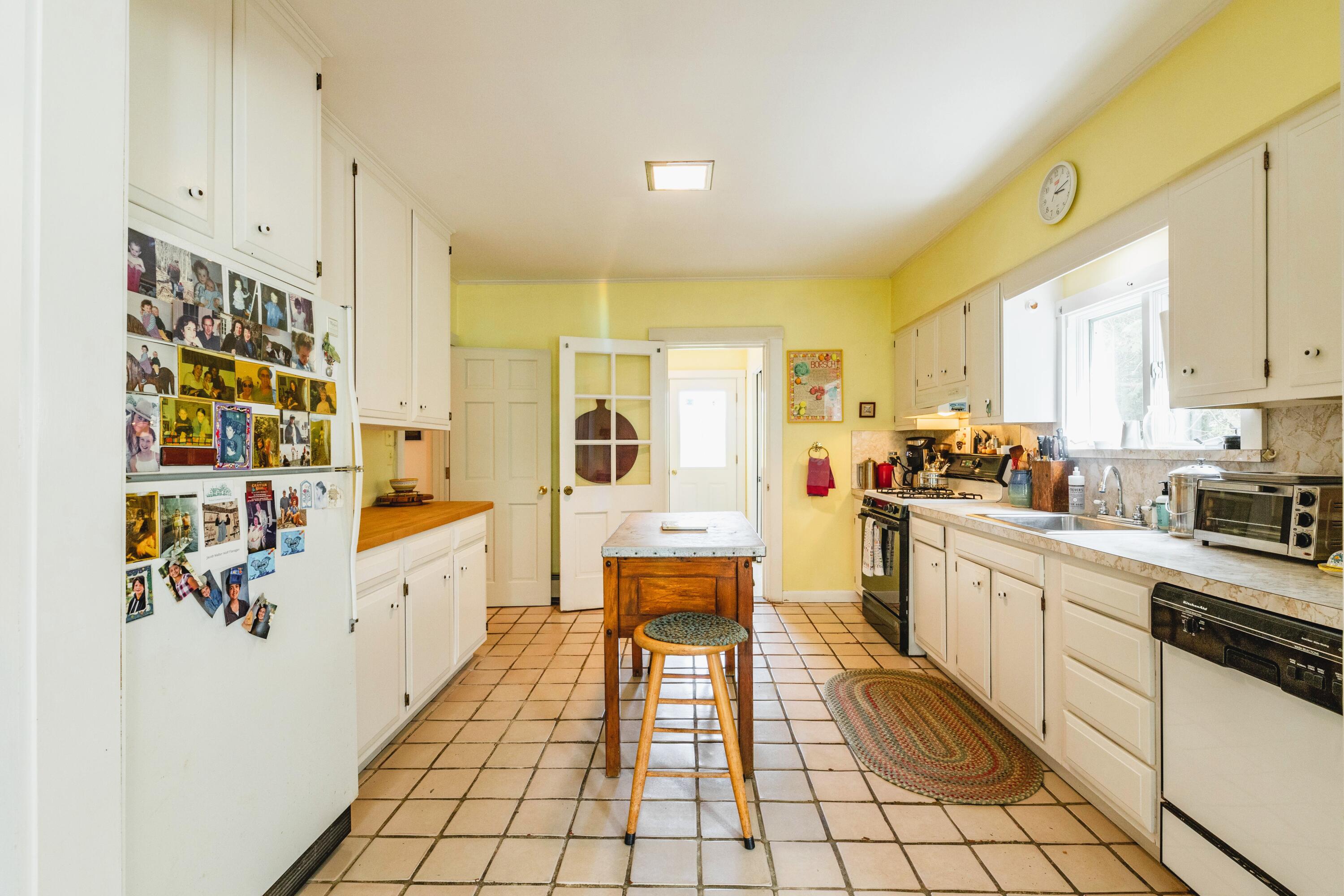 29 Spruce Street Property Photo 5