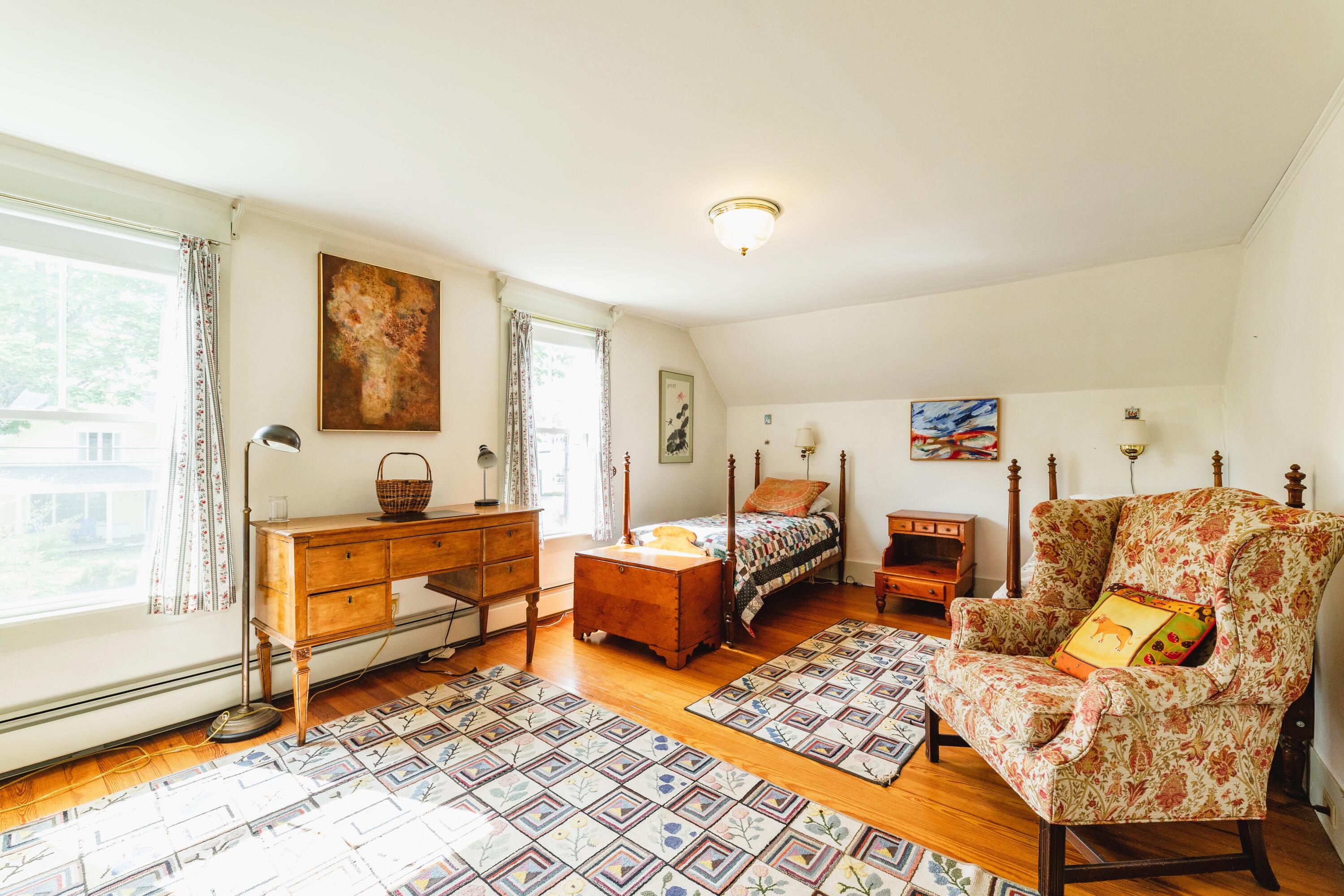 29 Spruce Street Property Photo 7