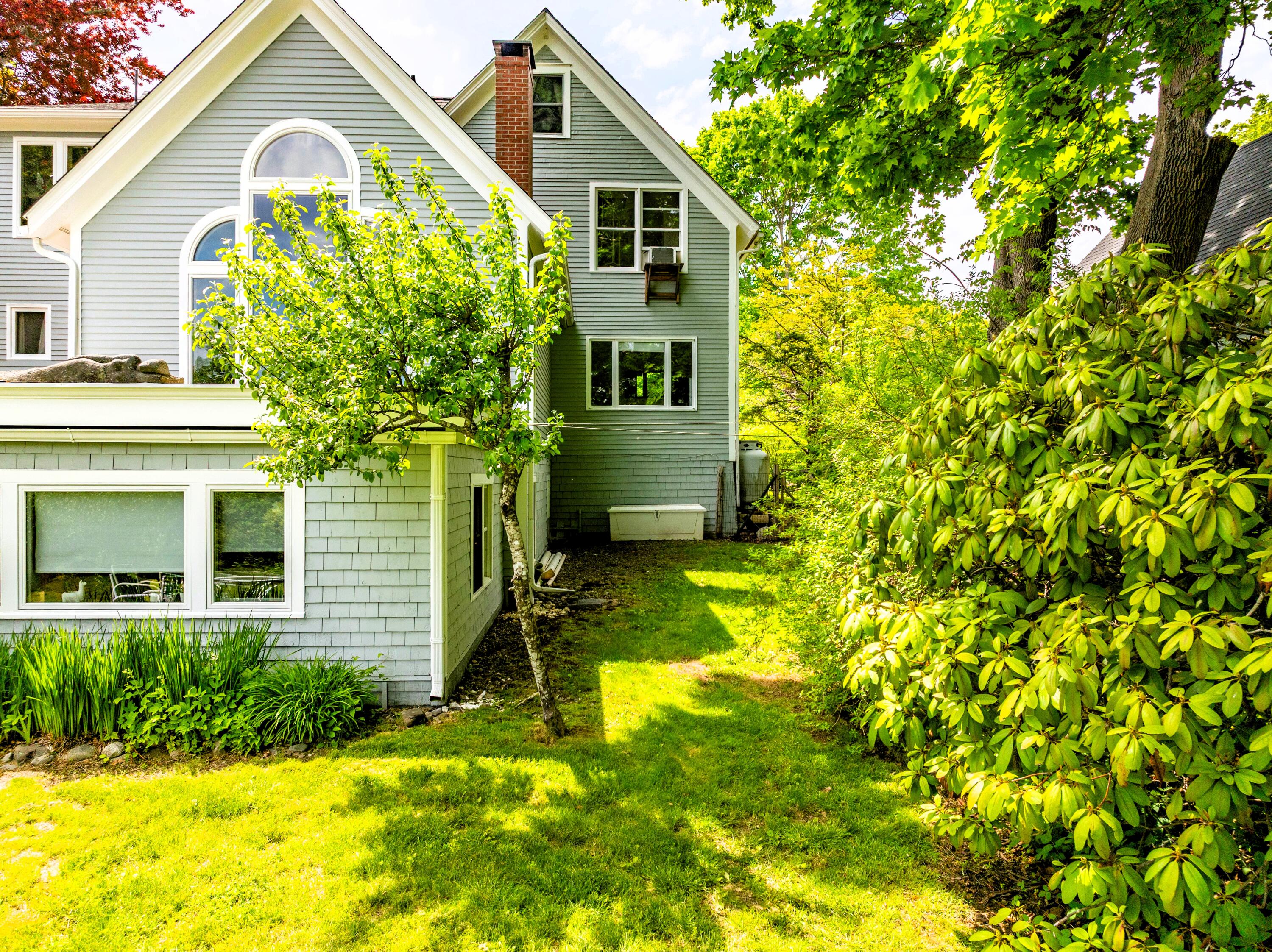 29 Spruce Street Property Photo 18