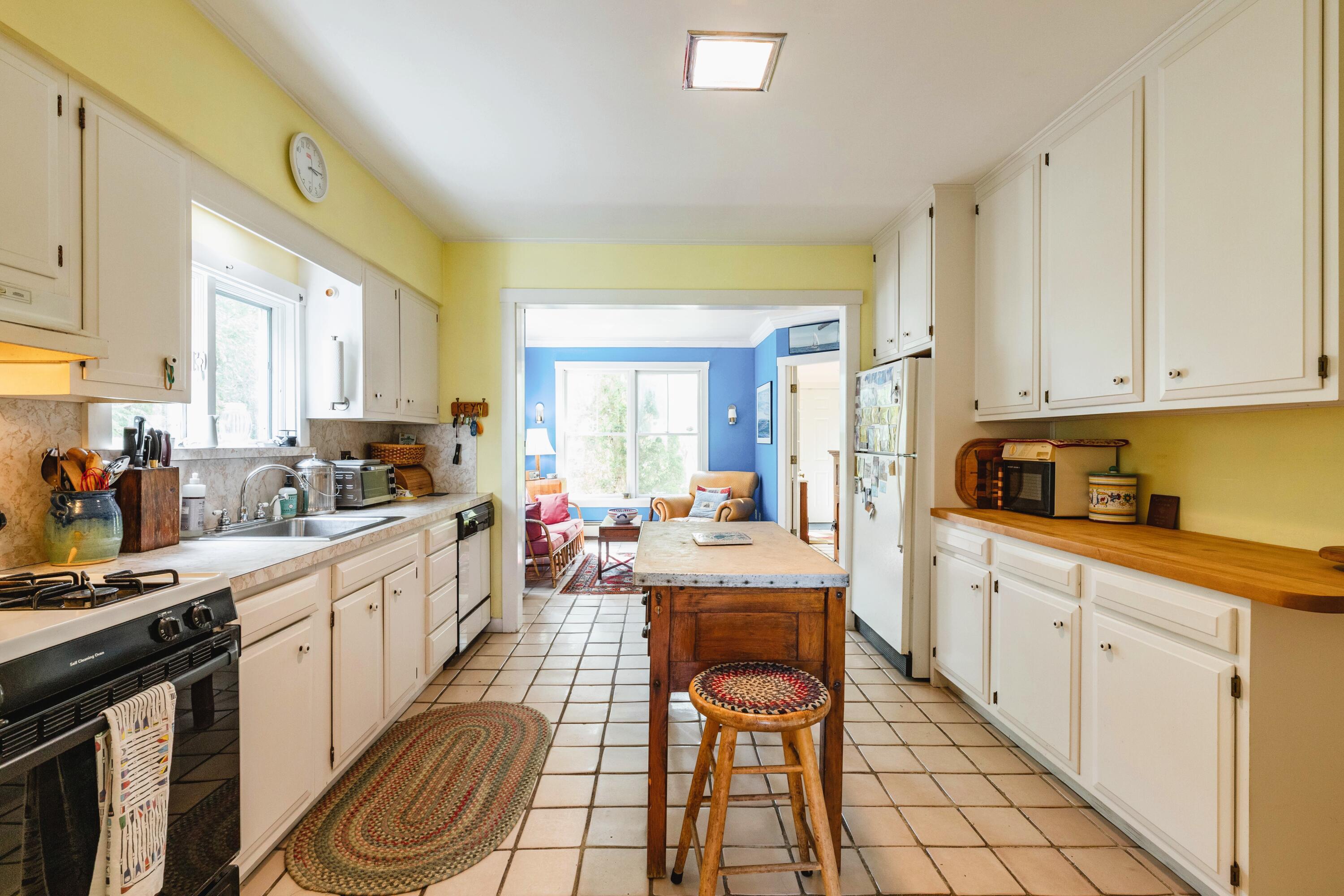 29 Spruce Street Property Photo 28