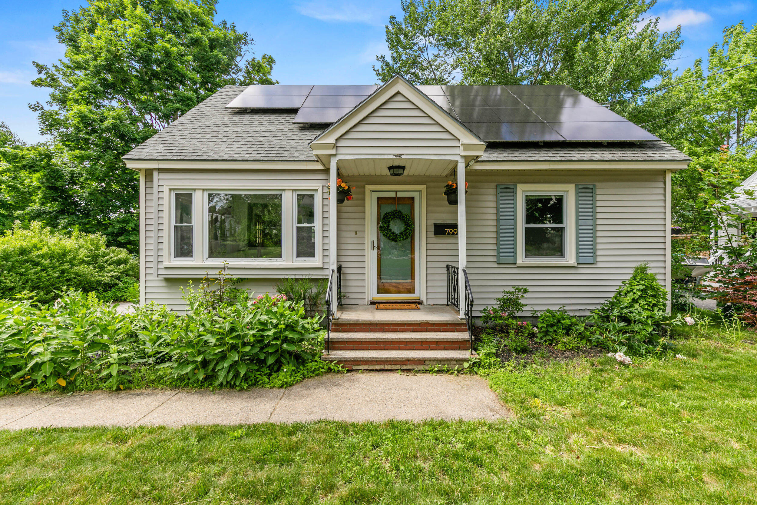 799 Highland Avenue Property Photo 1
