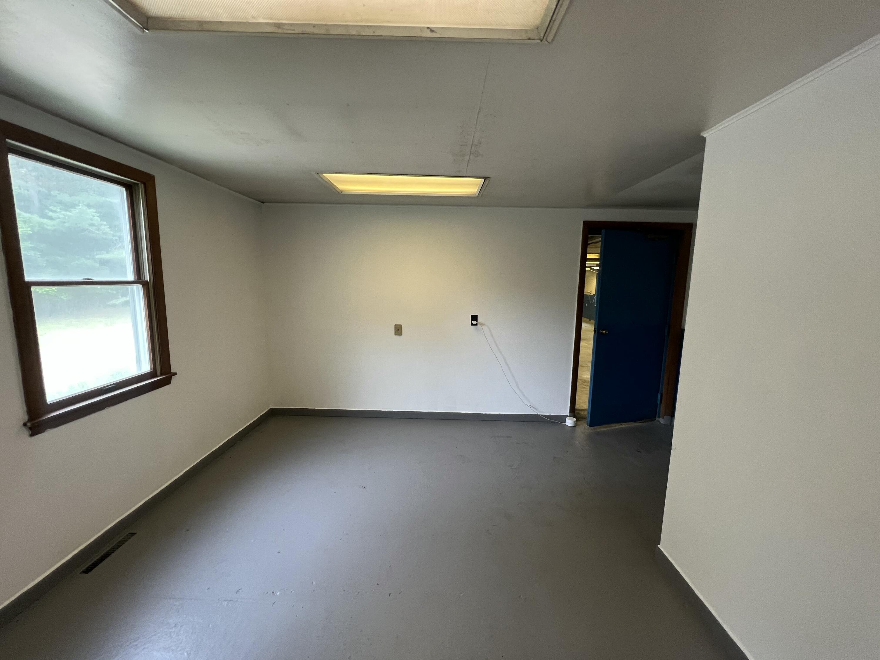 11 Marines Drive Property Photo 16