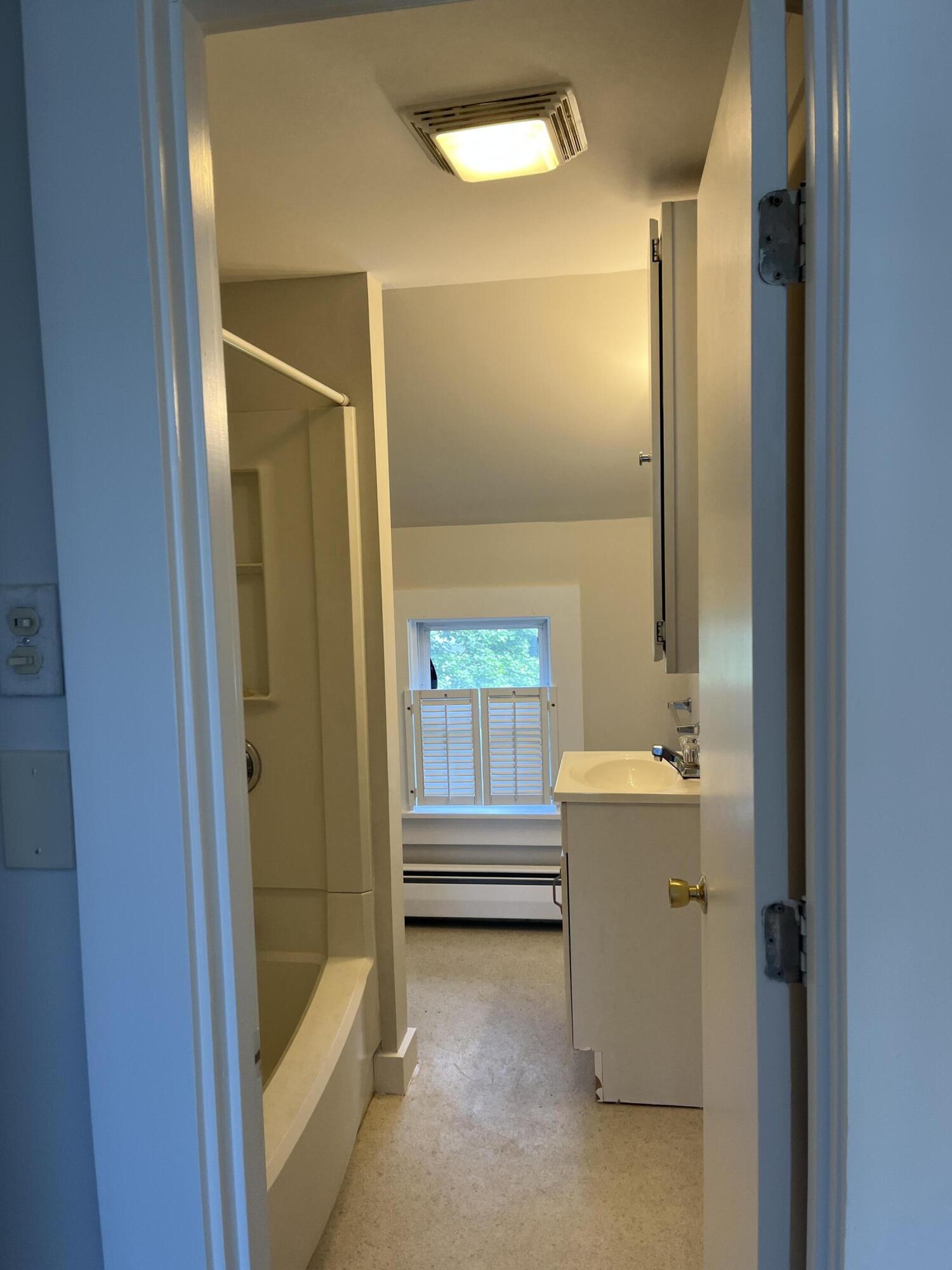 1032 Commercial Street Property Photo 5