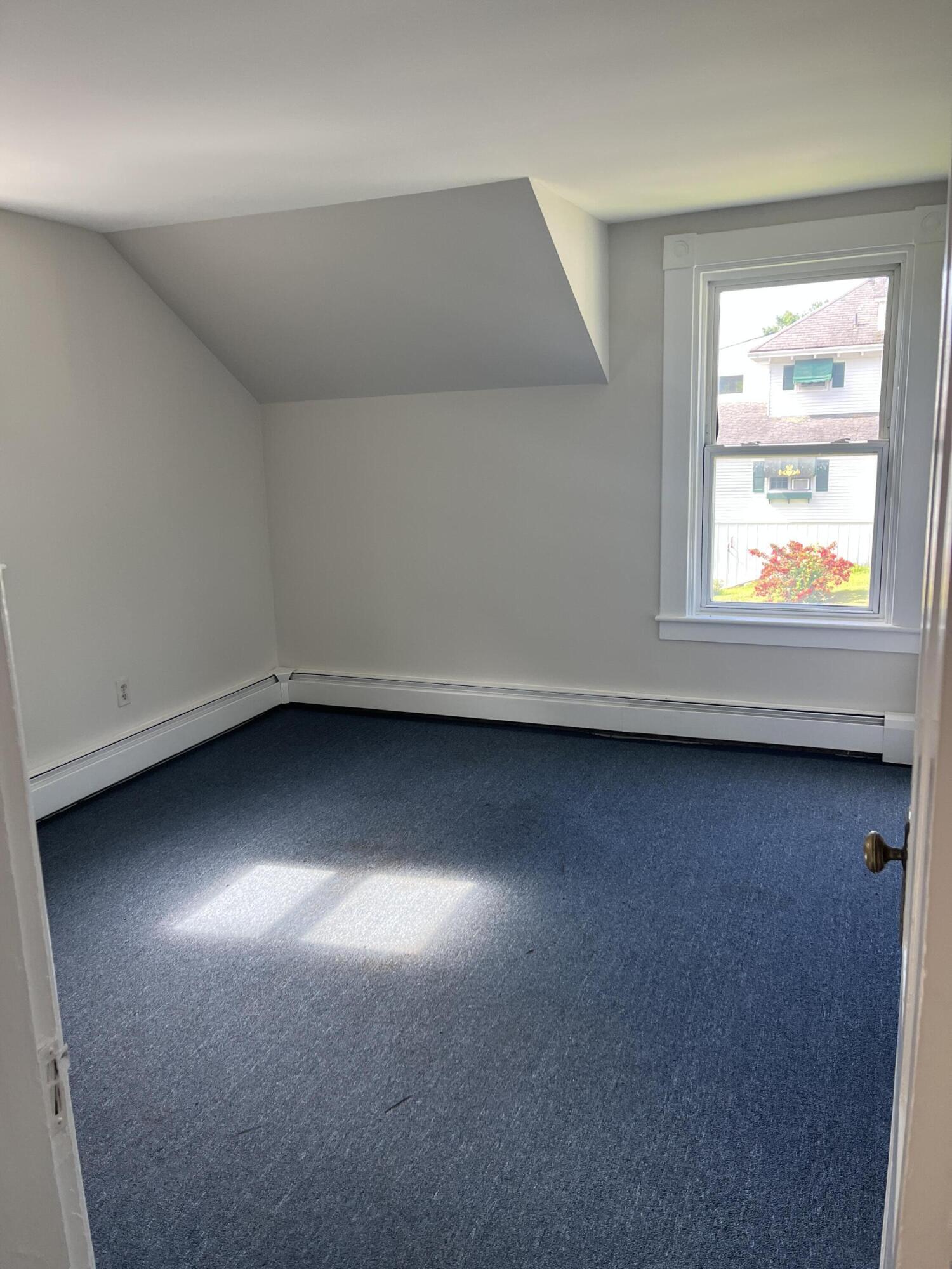 1032 Commercial Street Property Photo 9