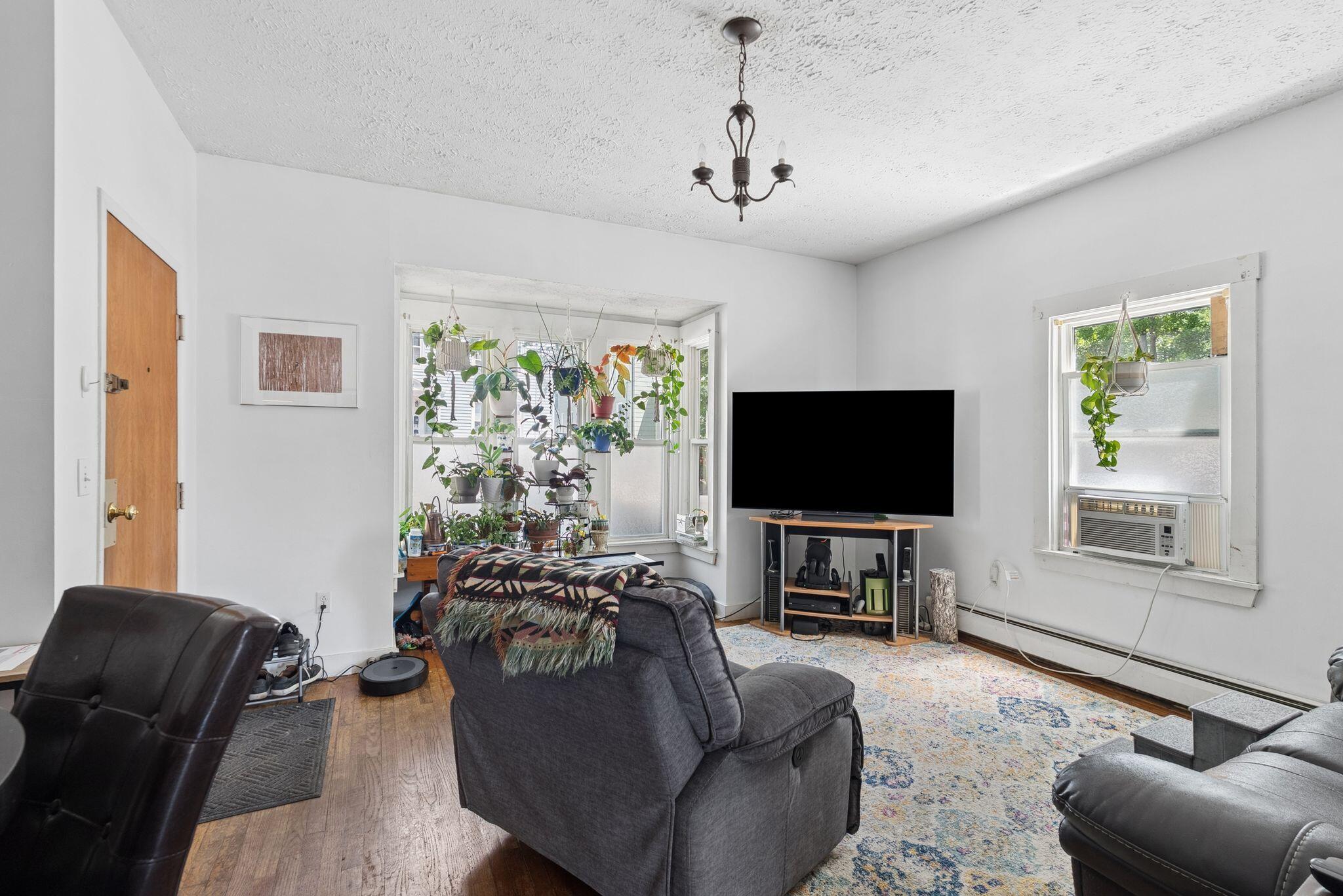 224 Valley Street Property Photo 3