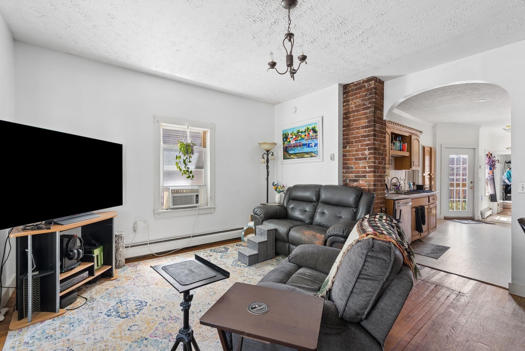224 Valley Street Property Photo 4