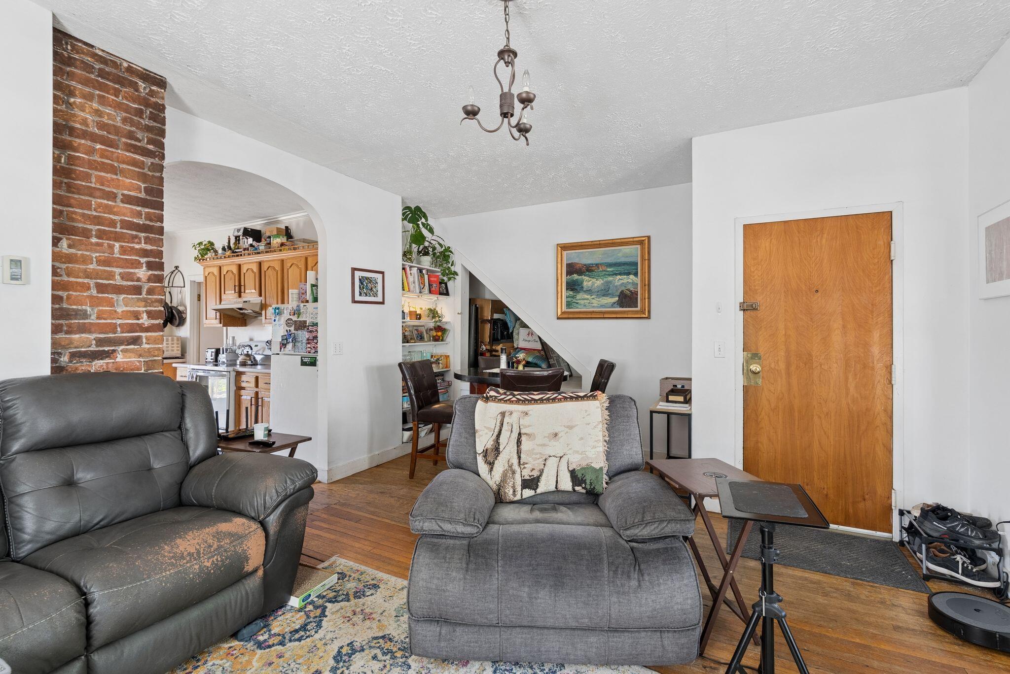 224 Valley Street Property Photo 5