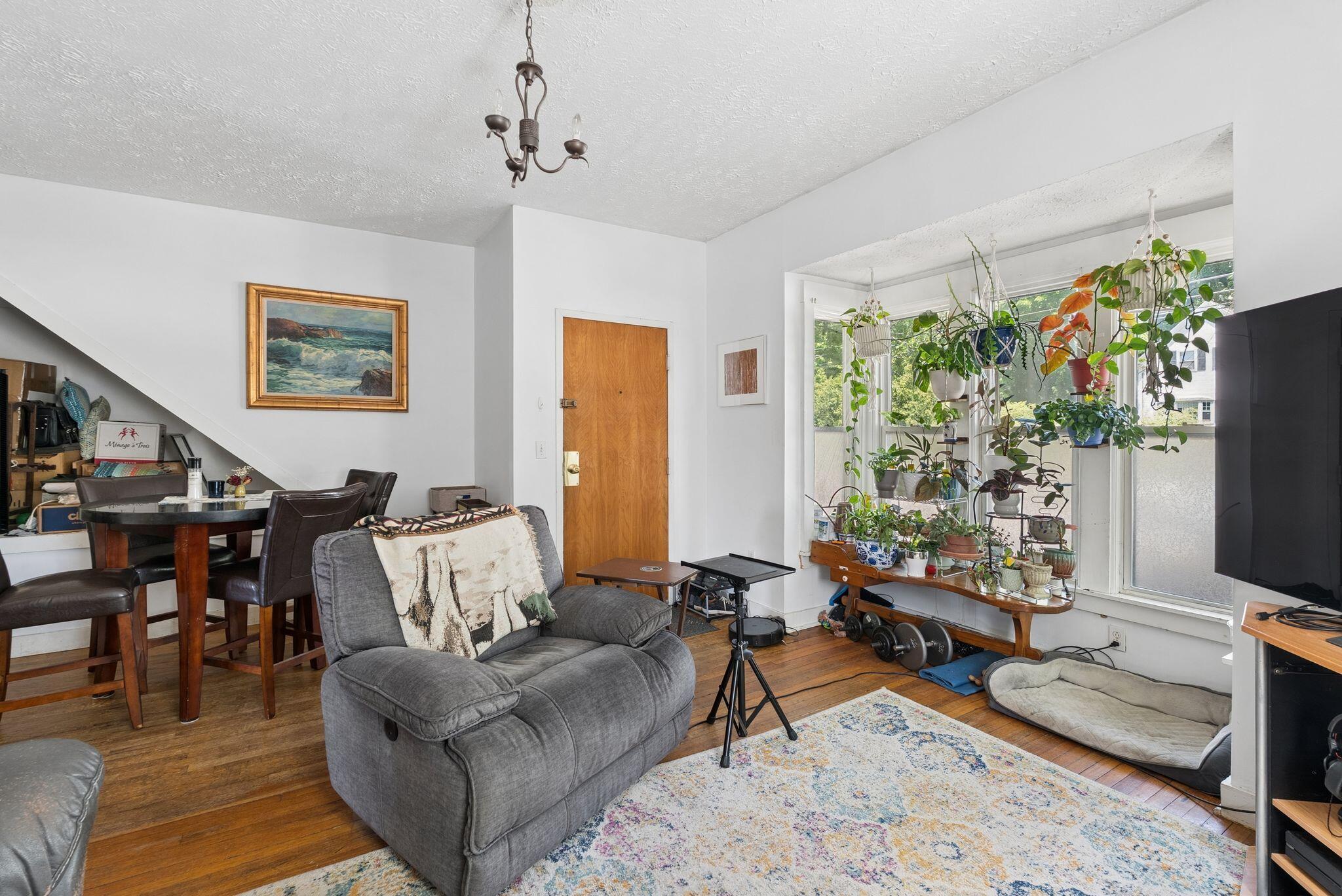 224 Valley Street Property Photo 6