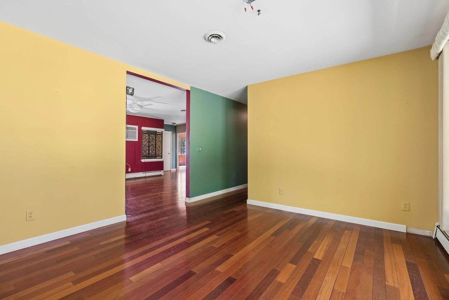52 Robinson Gardens Property Photo 7