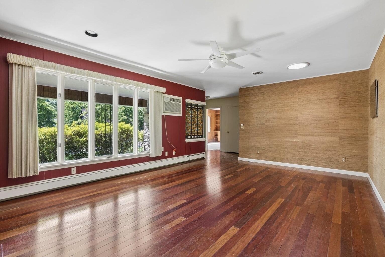 52 Robinson Gardens Property Photo 11