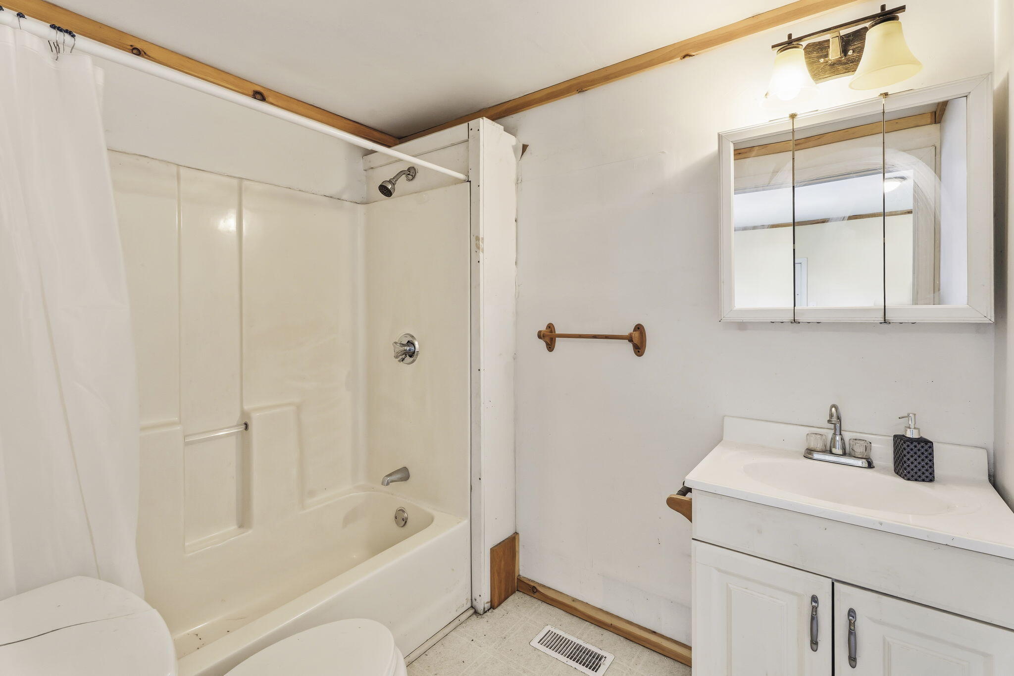 32 Clinton Street Property Photo 17