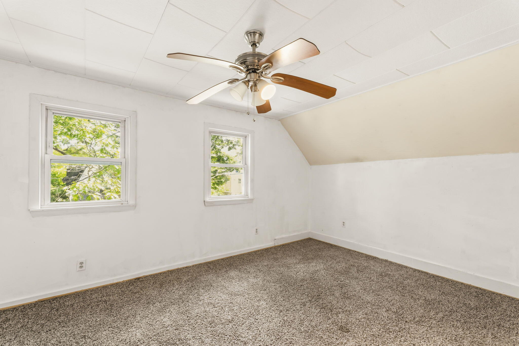 32 Clinton Street Property Photo 27