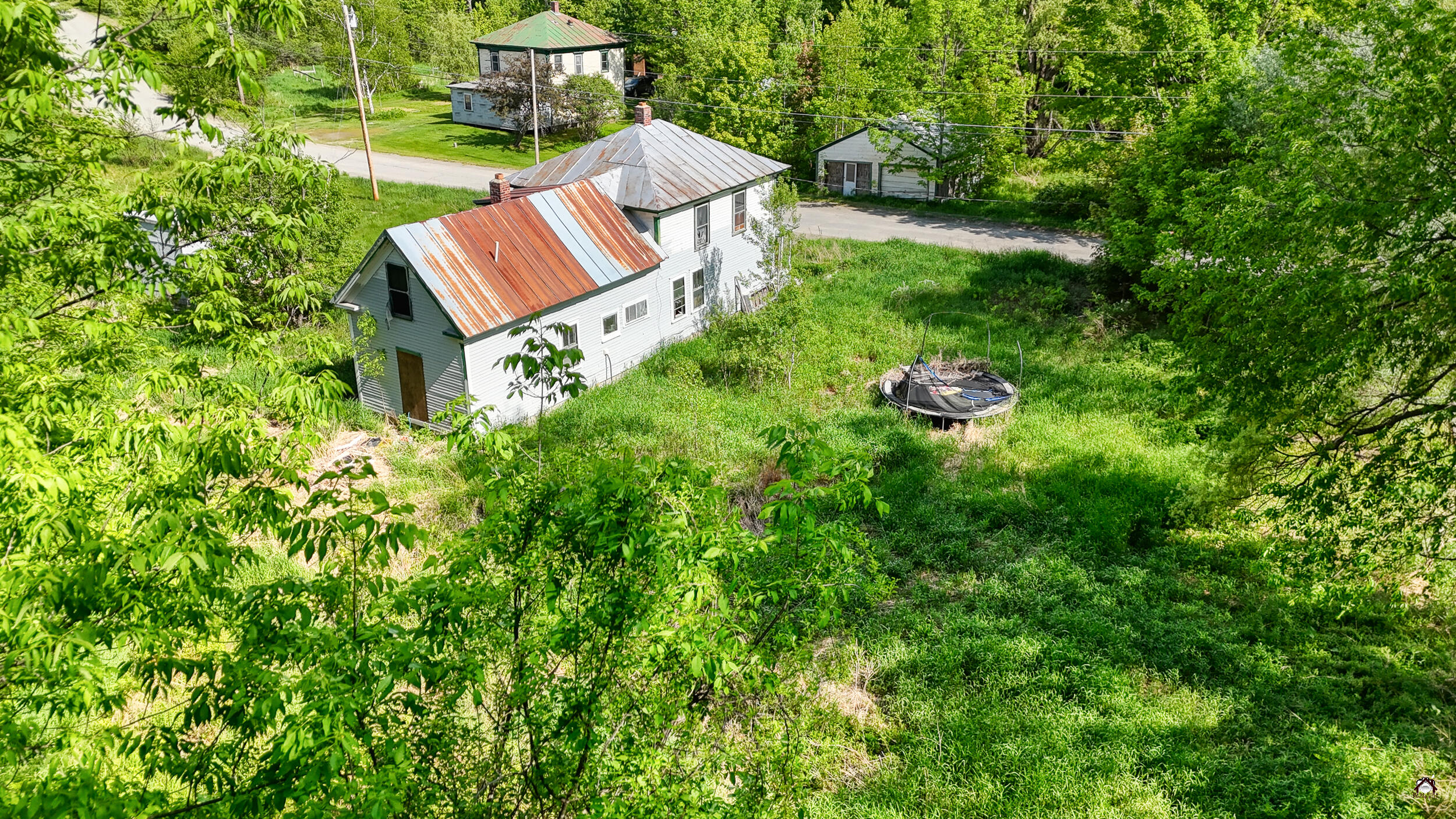 25 Ross Avenue Property Photo 5