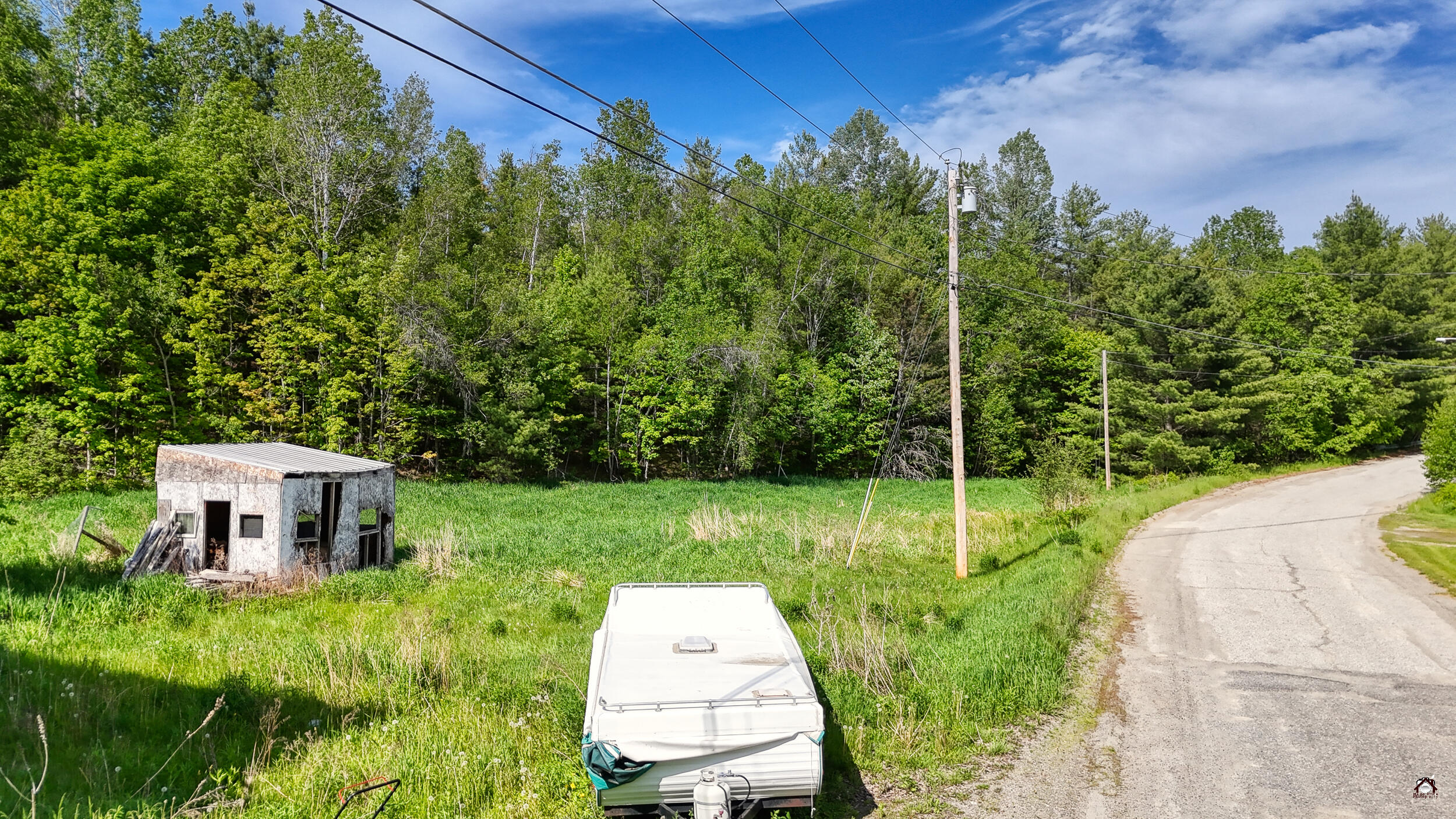 25 Ross Avenue Property Photo 8