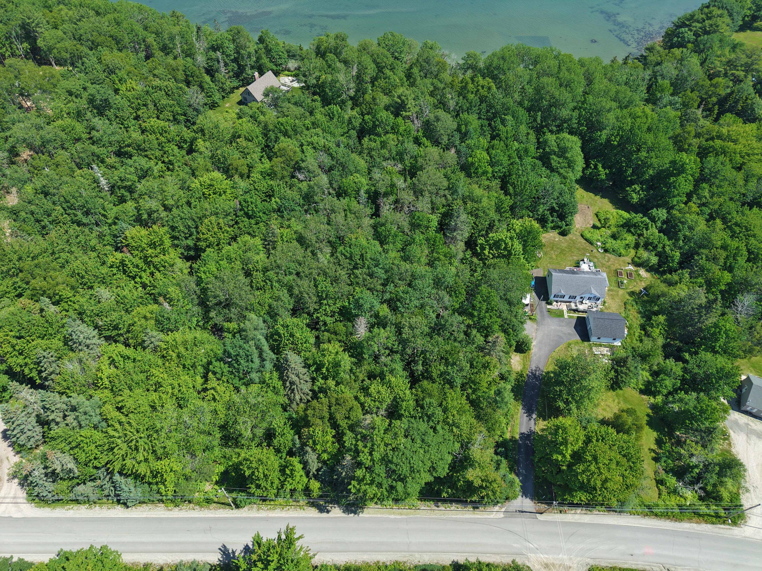 207-052 Eastside Road Property Photo 10