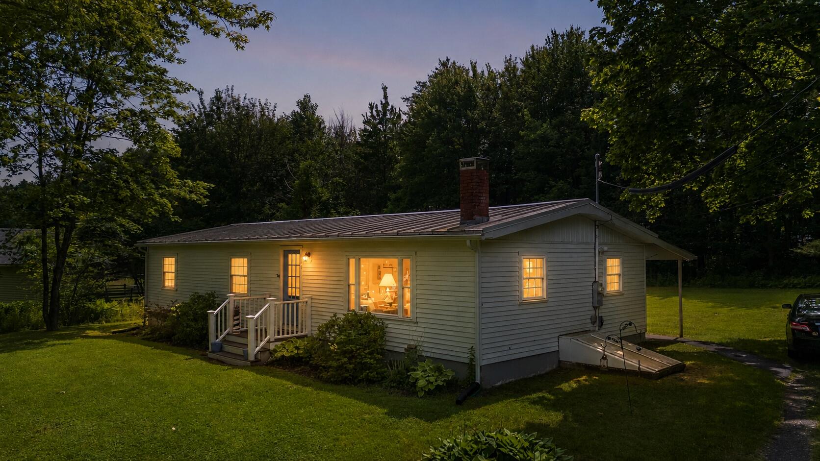 166 Washington Street Property Photo 3