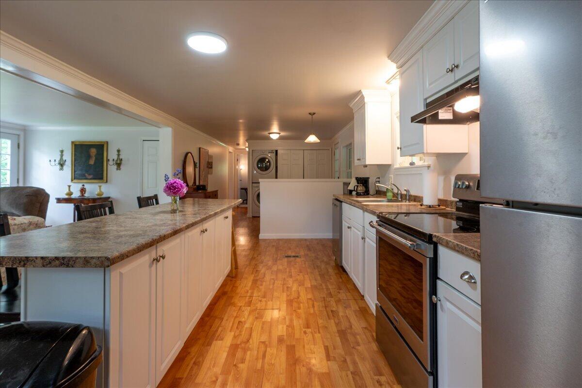 166 Washington Street Property Photo 13