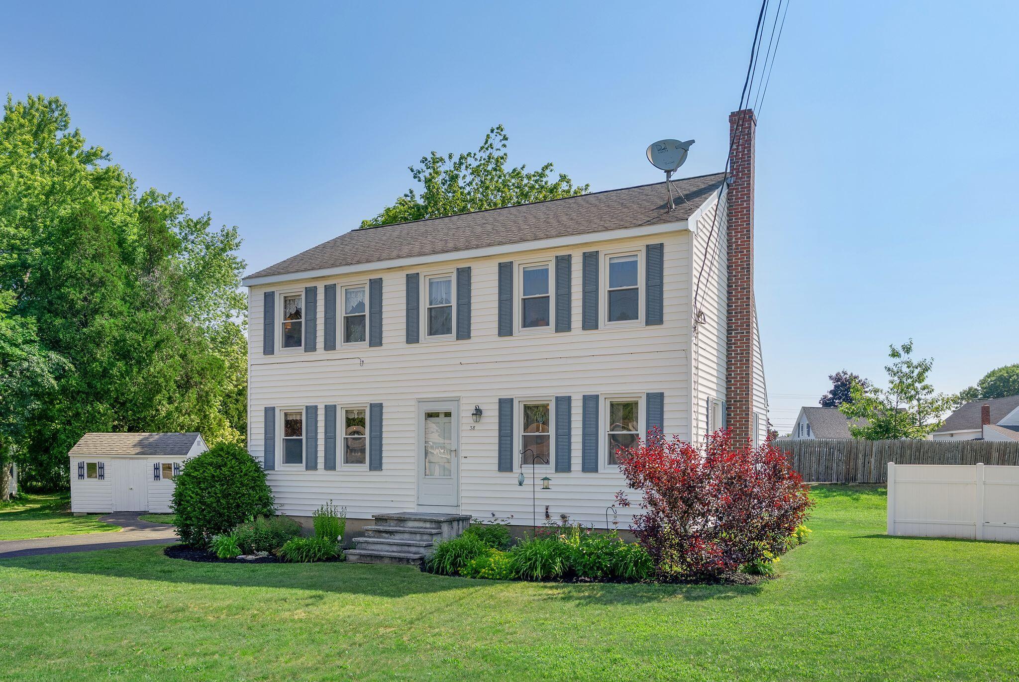 38 Greenfield Lane Property Photo 1
