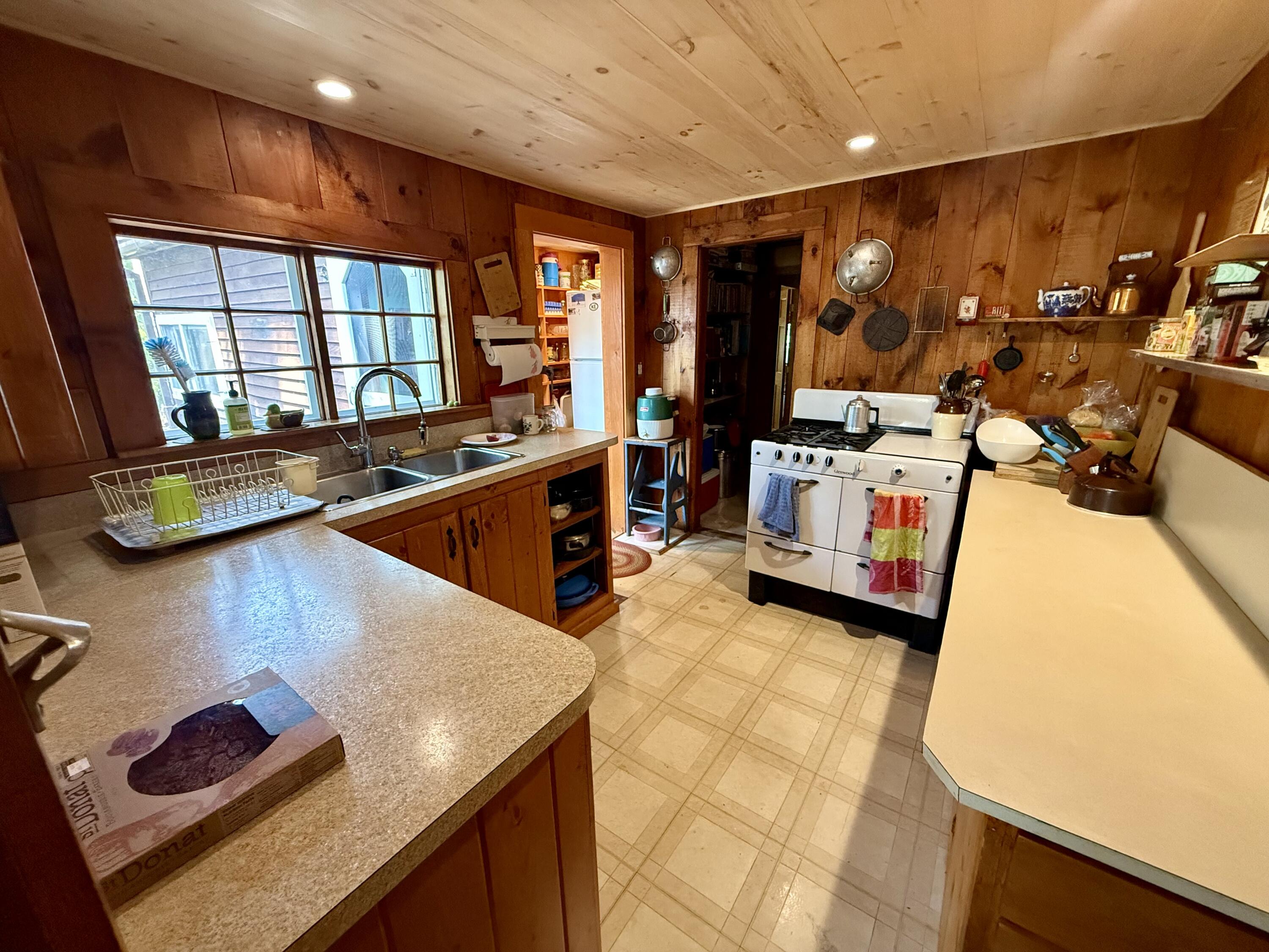 #36 Snake Island Property Photo 17