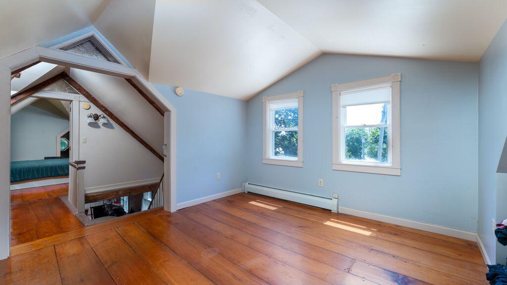 4 Back Hill Street Property Photo 19
