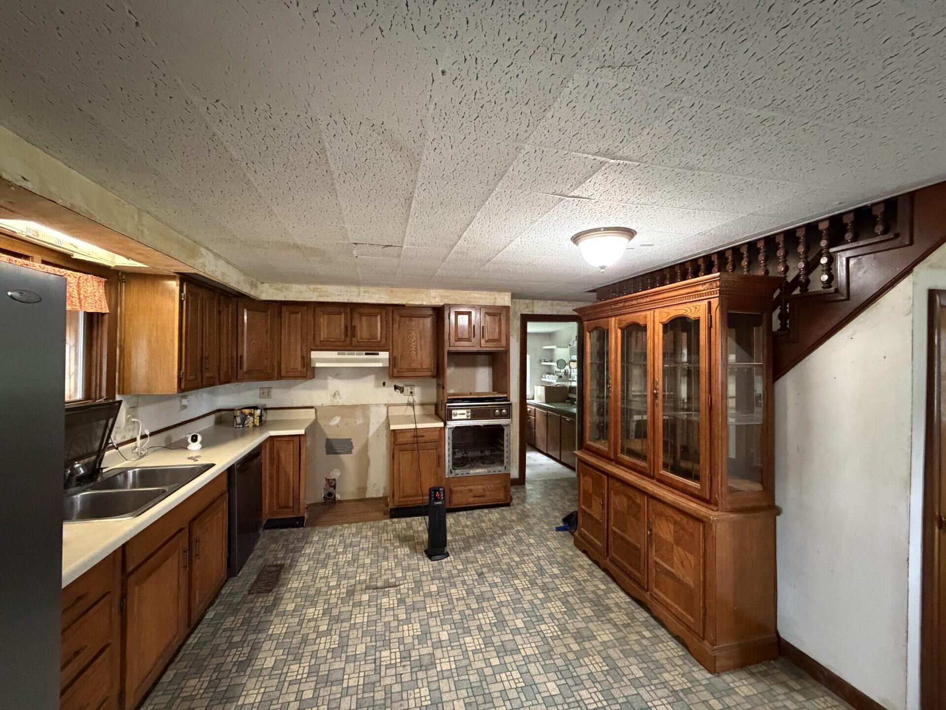 25 Robinson Road Property Photo 3