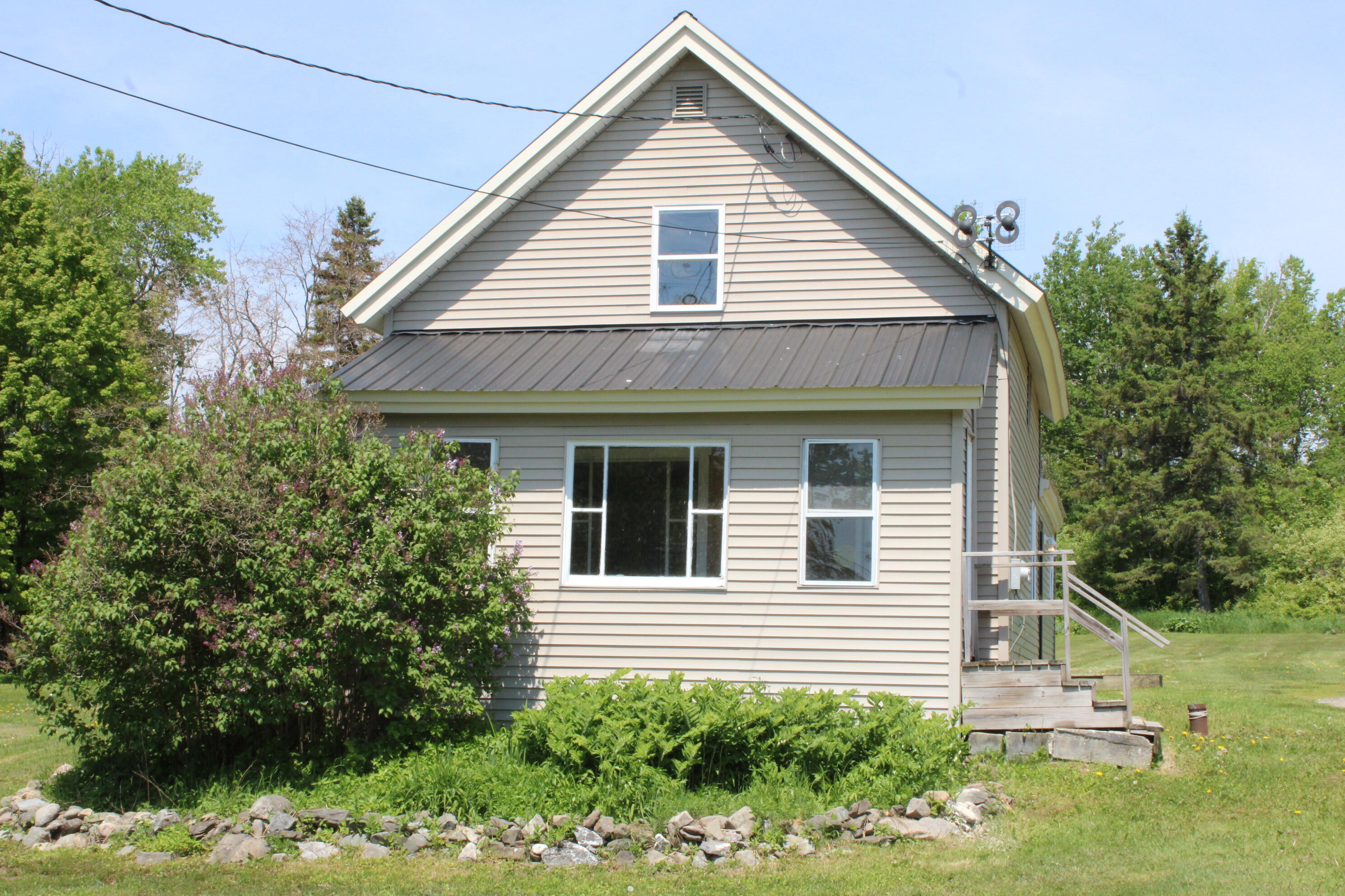 147 Washburn Street Property Photo 3