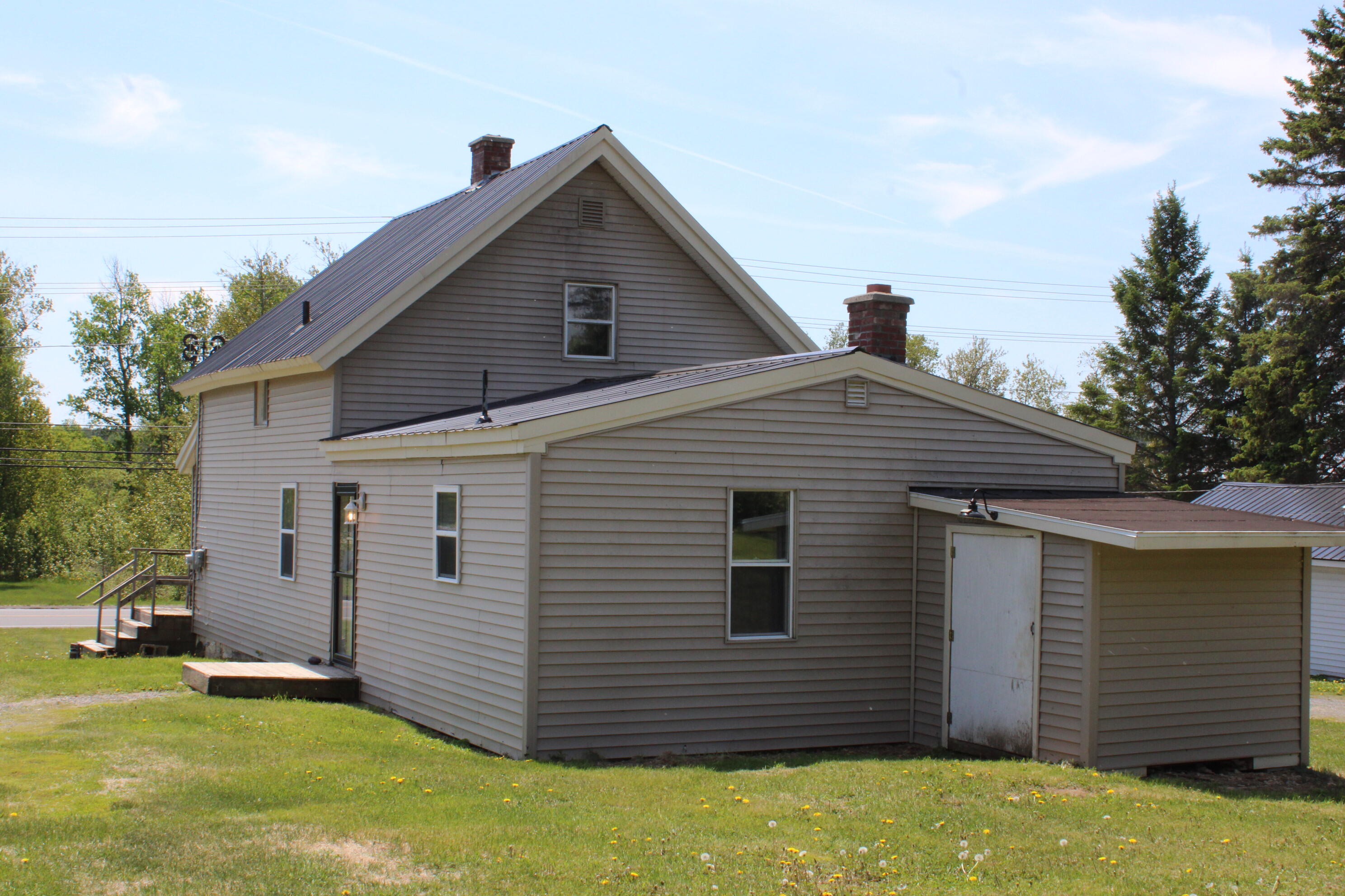 147 Washburn Street Property Photo 6