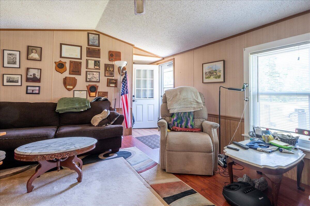 8 Headacre Farm Road Property Photo 10