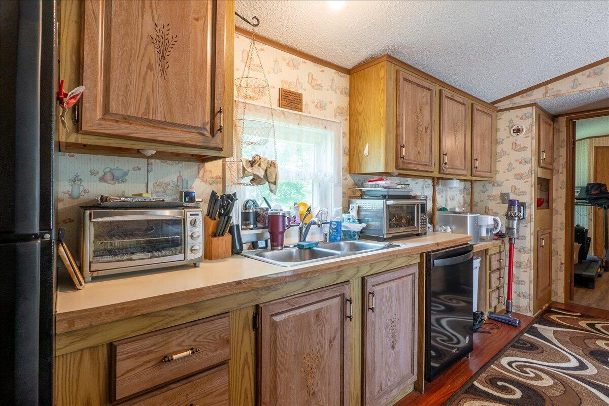 8 Headacre Farm Road Property Photo 13