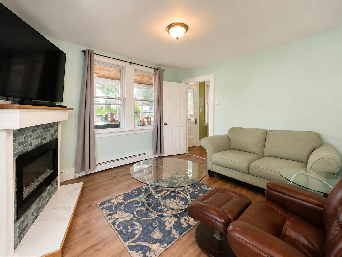354 East Avenue Property Photo 8