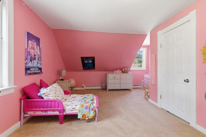 354 East Avenue Property Photo 16