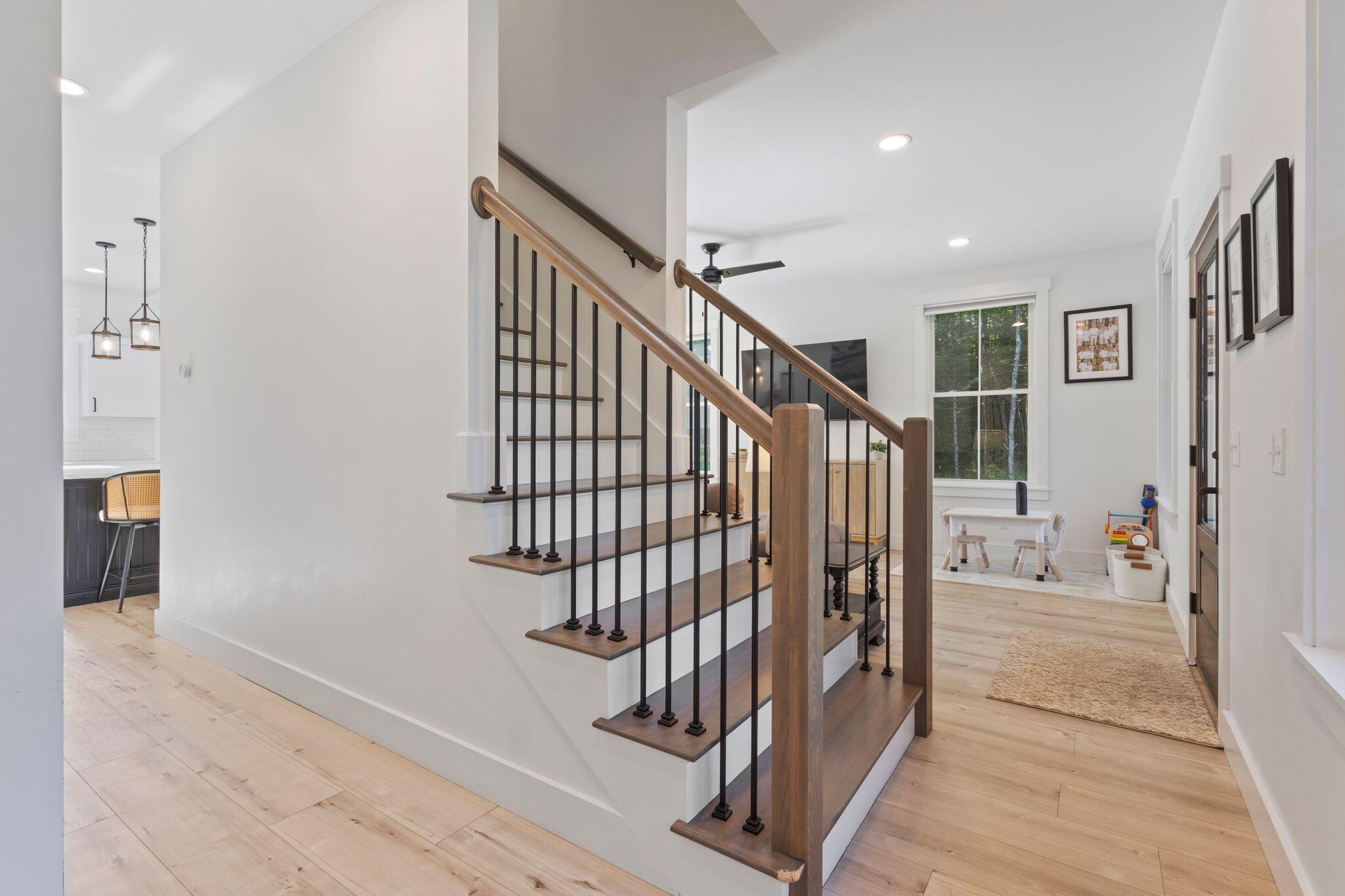 161 Two Rod Road Property Photo 12
